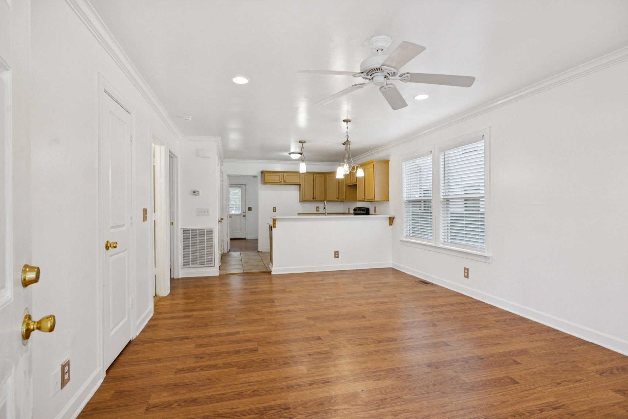 354 9th Ave N