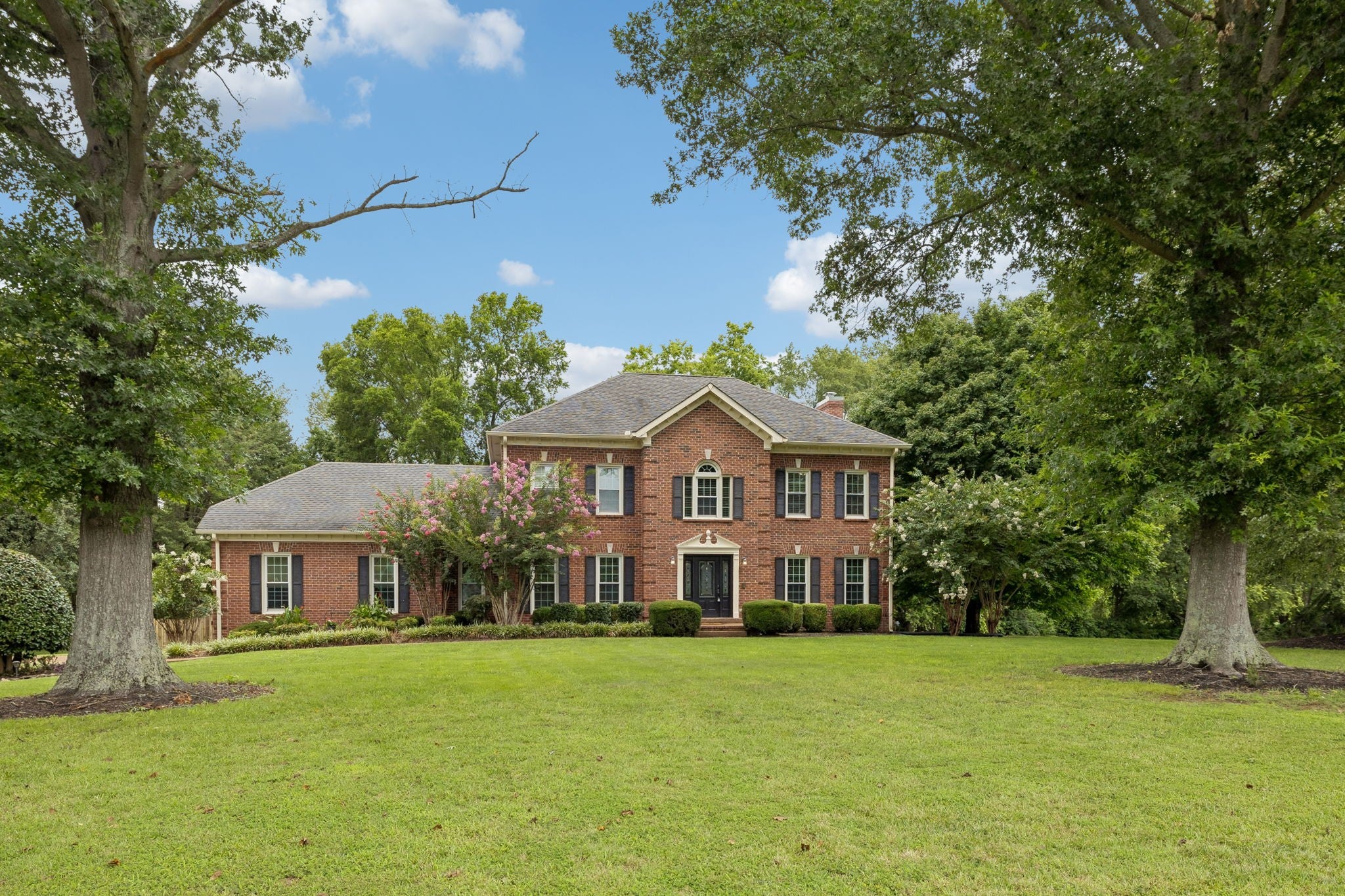 4-bed home for sale in Franklin, TN 37064, 2212 Oak Cir 2212 Oak Cir, Franklin TN 37064 4-bed home, photo 3 of 60