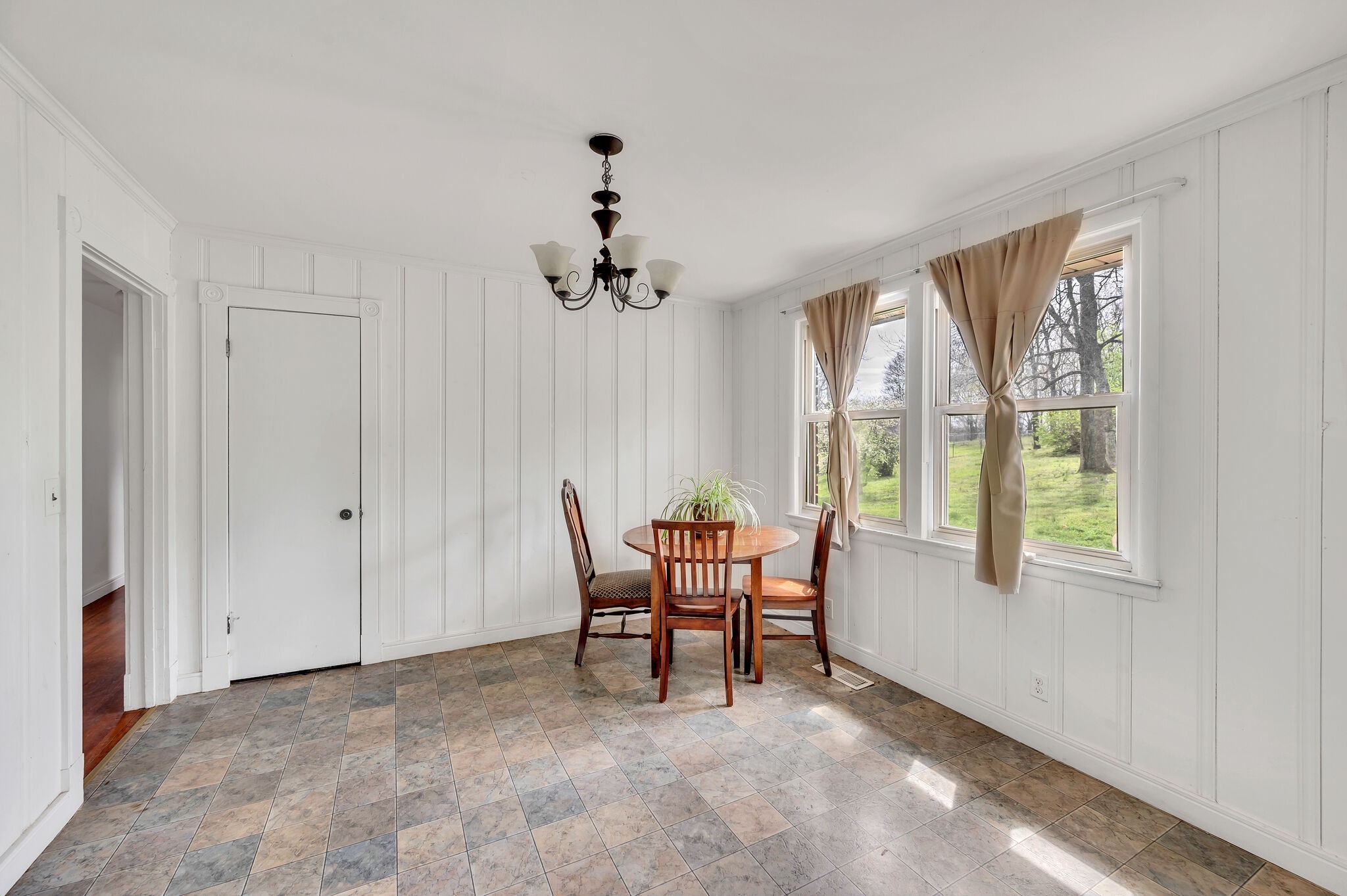 Nashville, Tennessee 37207, United States, 3 Bedrooms Bedrooms, ,2 BathroomsBathrooms,Residential,Pending,94717