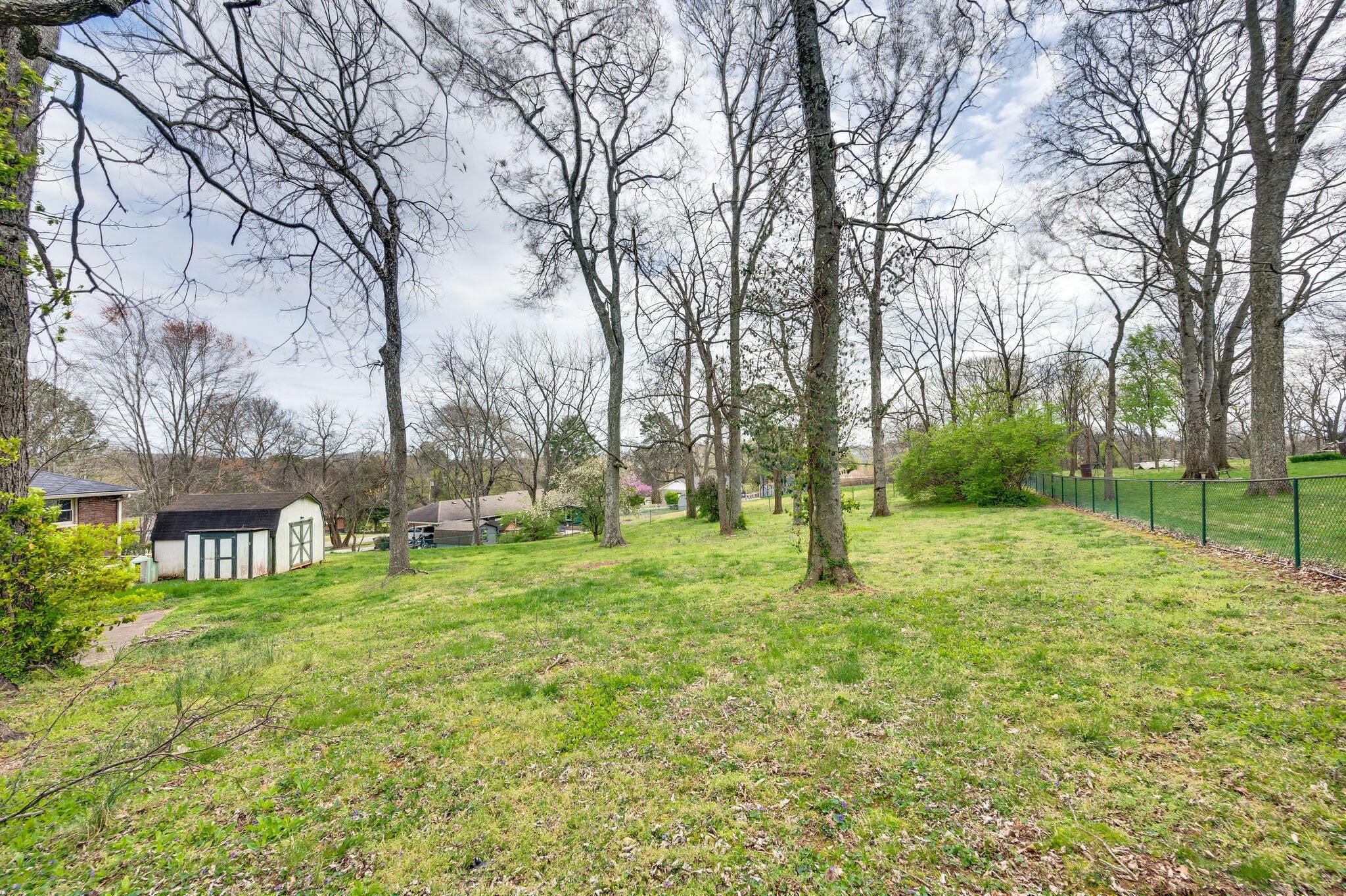 Nashville, Tennessee 37207, United States, 3 Bedrooms Bedrooms, ,2 BathroomsBathrooms,Residential,Pending,94717