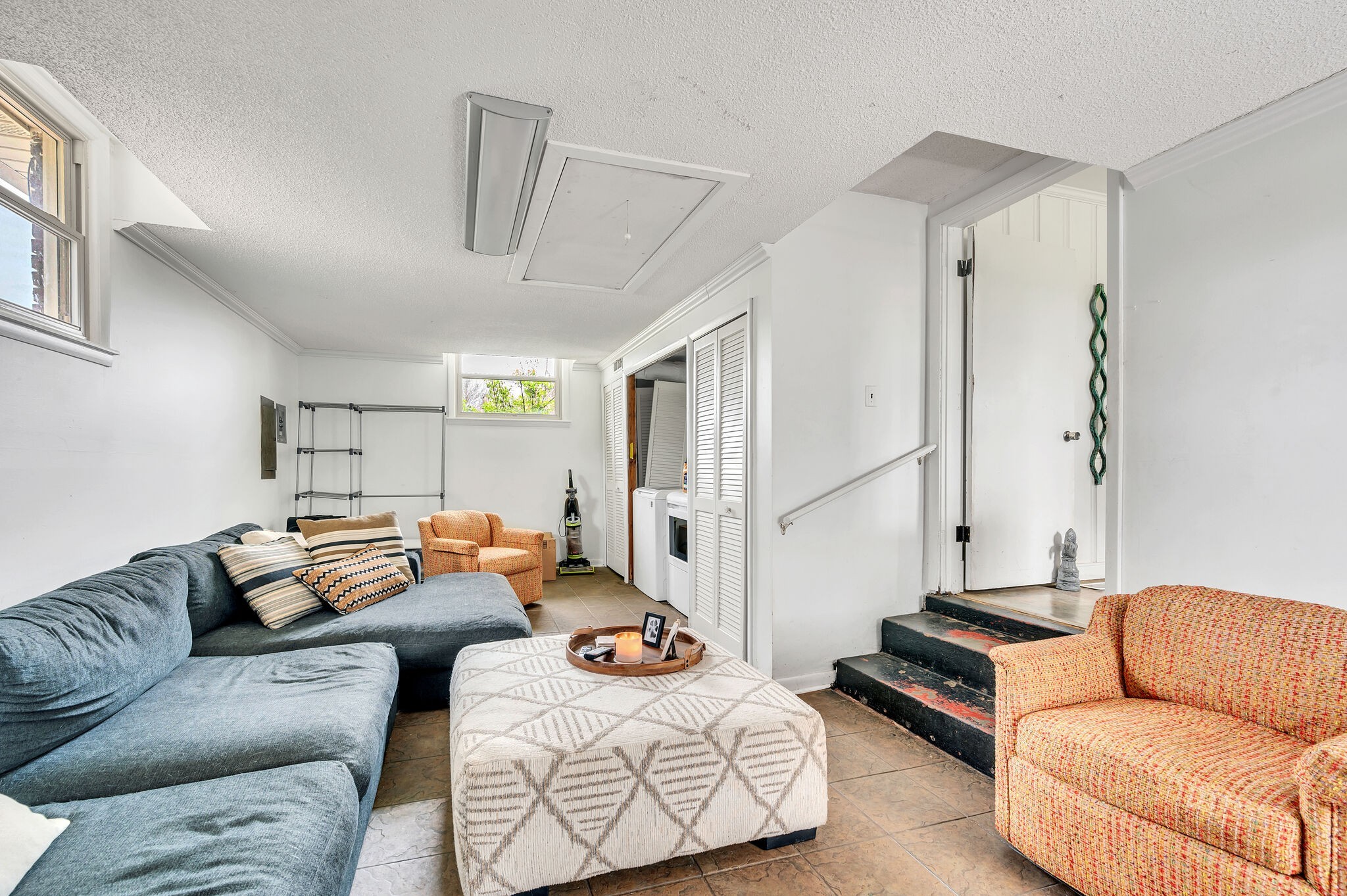 Nashville, Tennessee 37207, United States, 3 Bedrooms Bedrooms, ,2 BathroomsBathrooms,Residential,Pending,94717