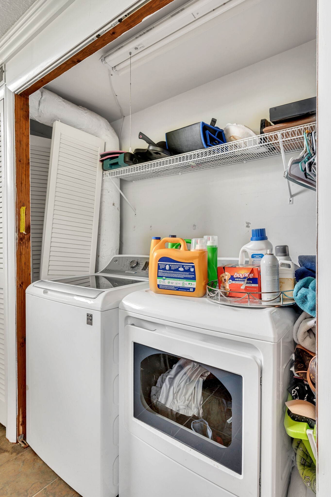 Nashville, Tennessee 37207, United States, 3 Bedrooms Bedrooms, ,2 BathroomsBathrooms,Residential,Pending,94717