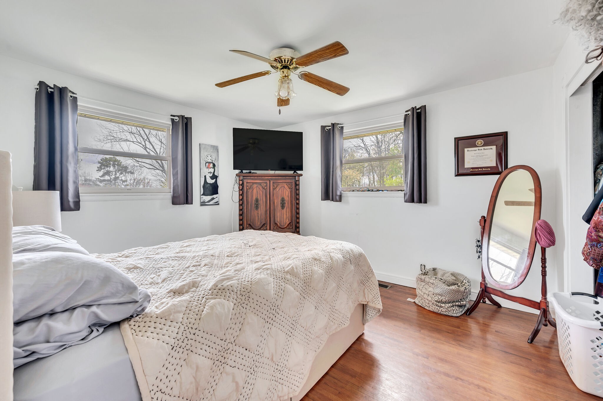 Nashville, Tennessee 37207, United States, 3 Bedrooms Bedrooms, ,2 BathroomsBathrooms,Residential,Pending,94717