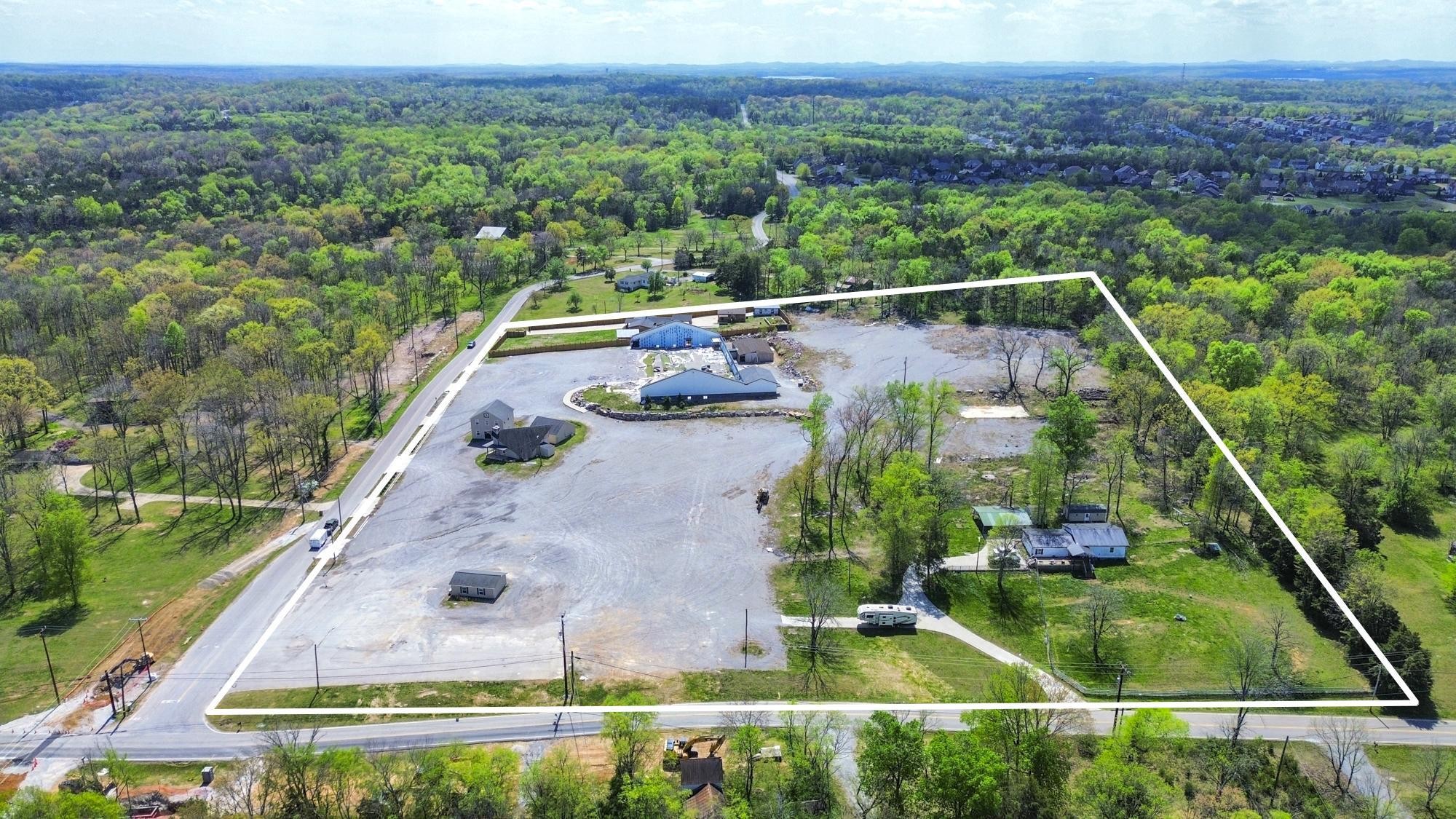 2060 Old Lebanon Dirt Rd