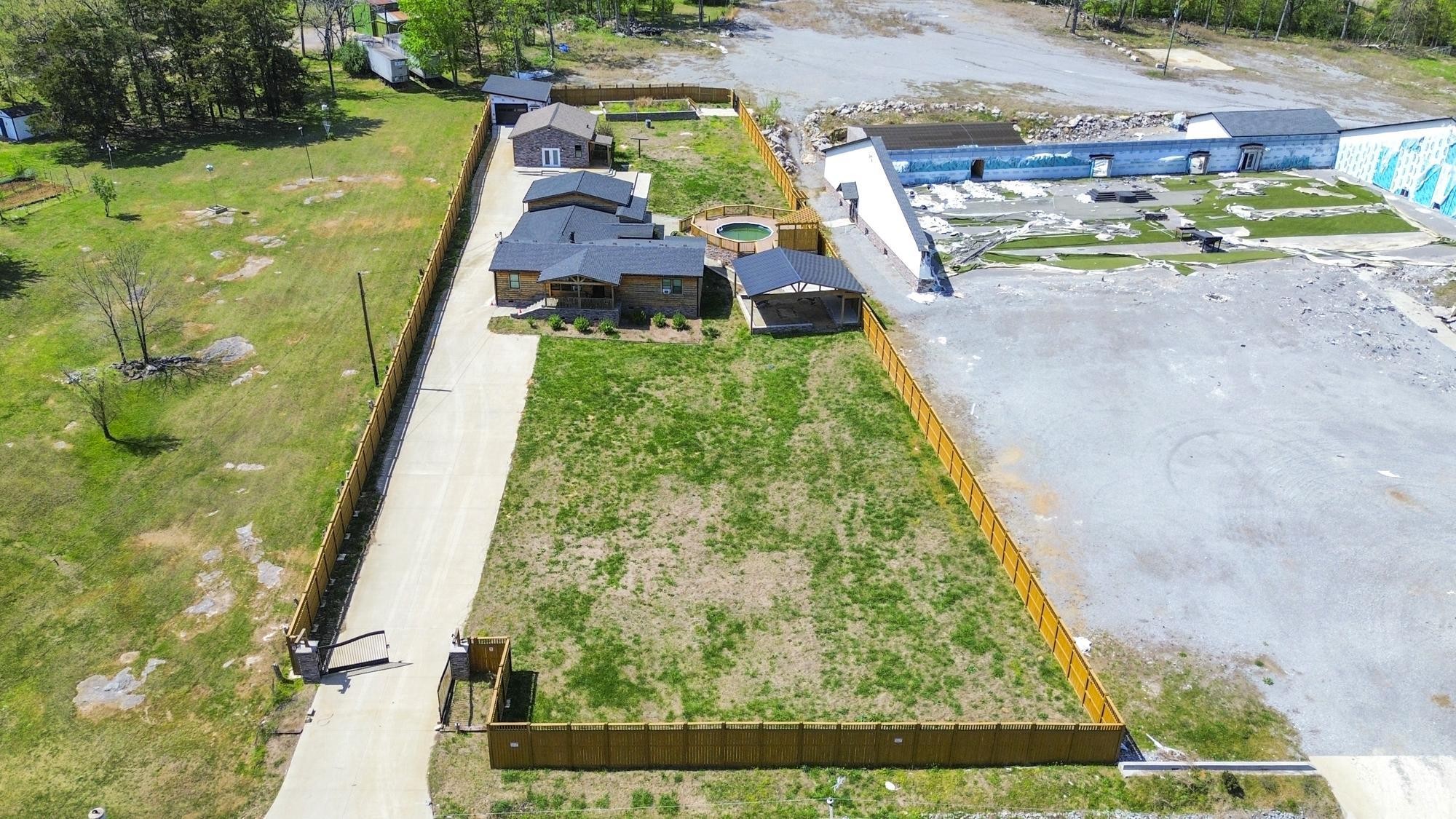 2060 Old Lebanon Dirt Rd