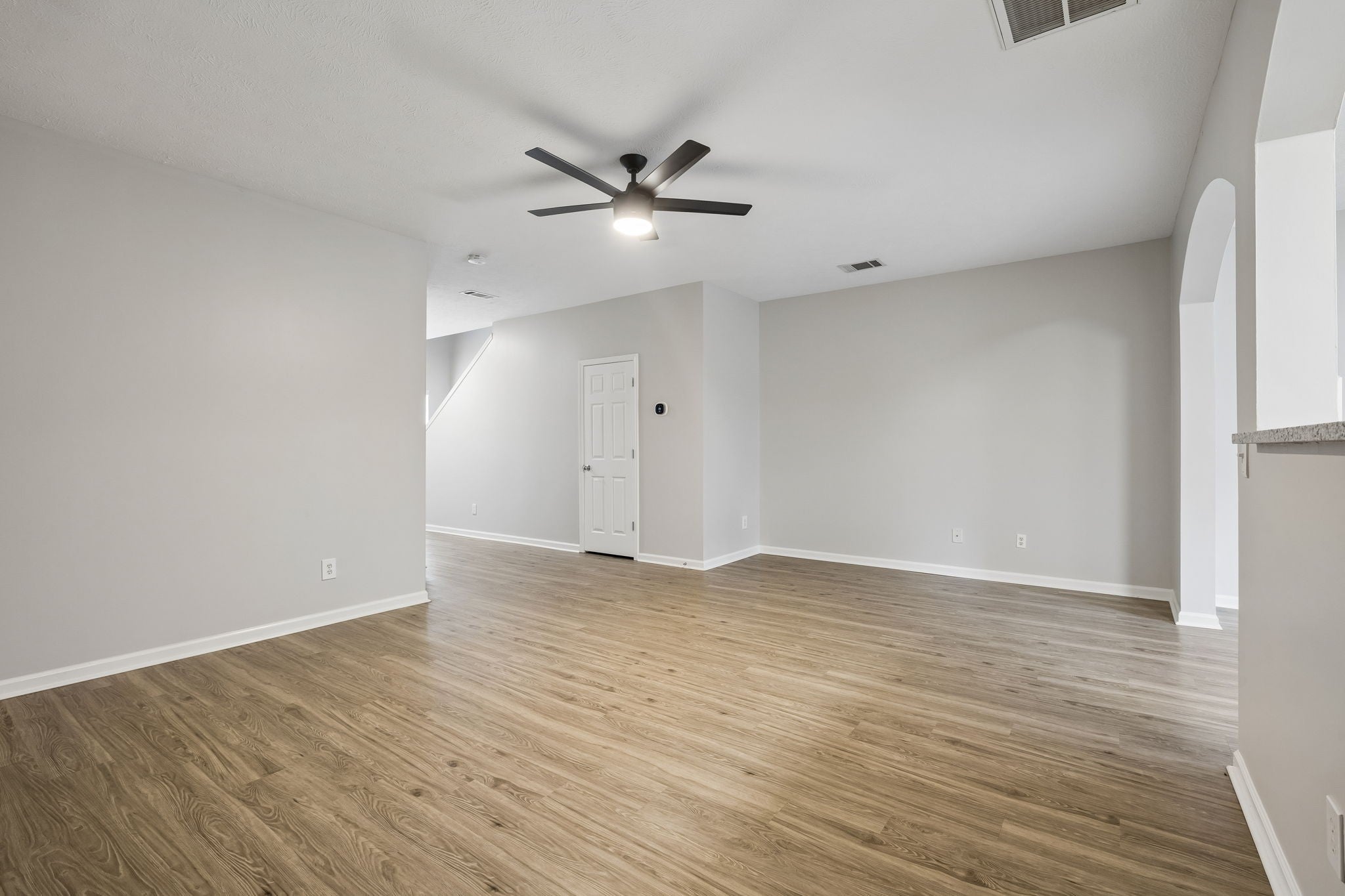 3-bed home for sale in Brentwood, TN 37027, 8261 Rossi Rd 8261 Rossi Rd, Brentwood TN 37027 3-bed home, photo 4 of 23