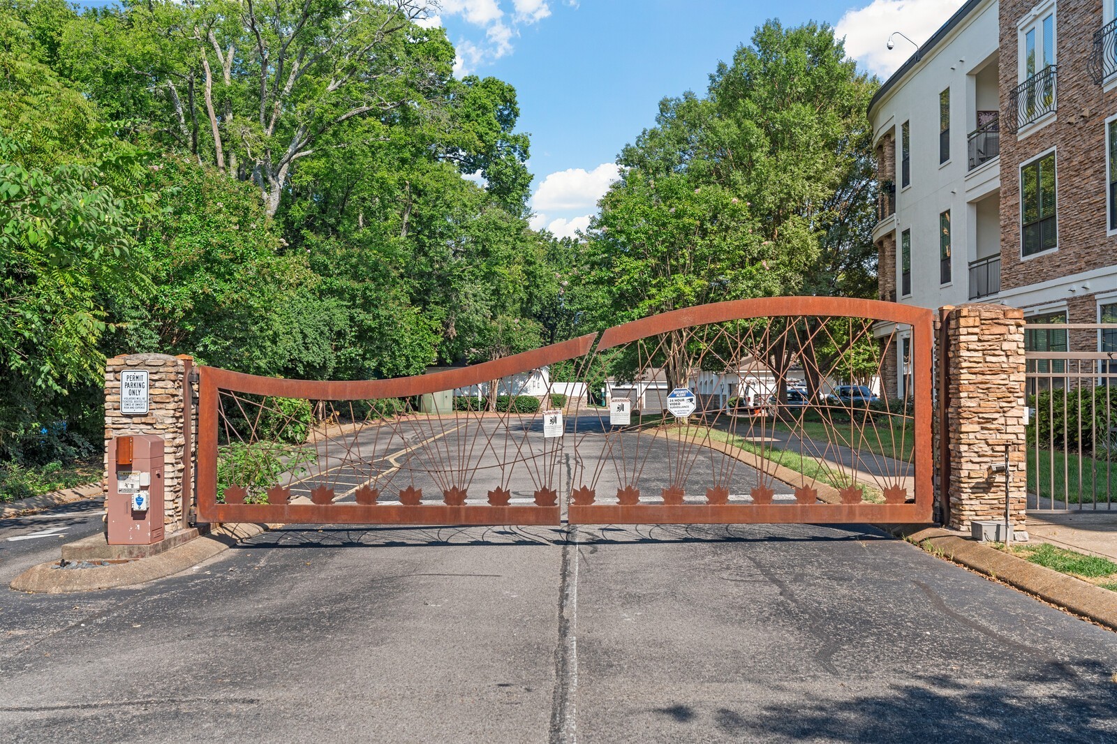 2600 Hillsboro Pk 128