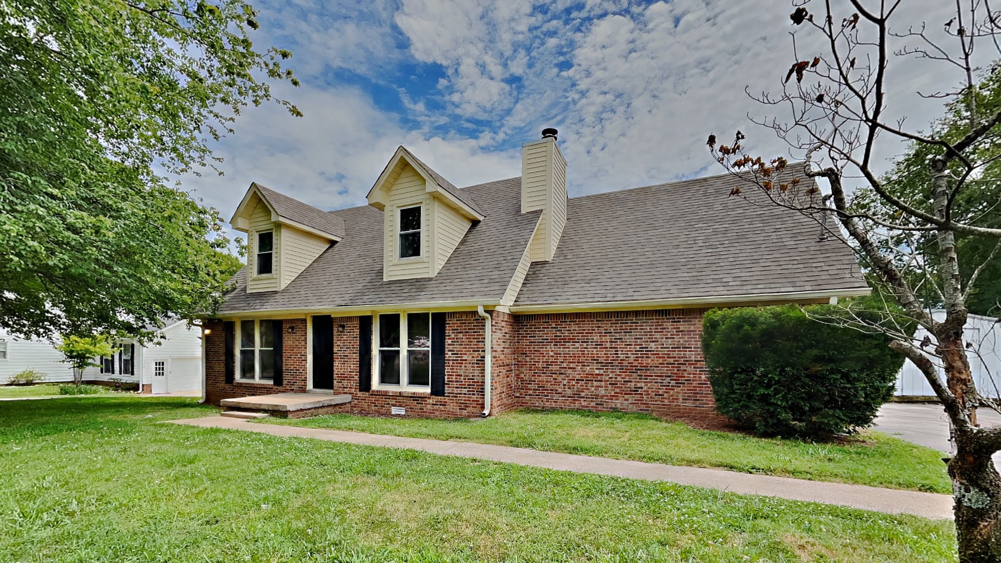 View Columbia, TN 38401 house