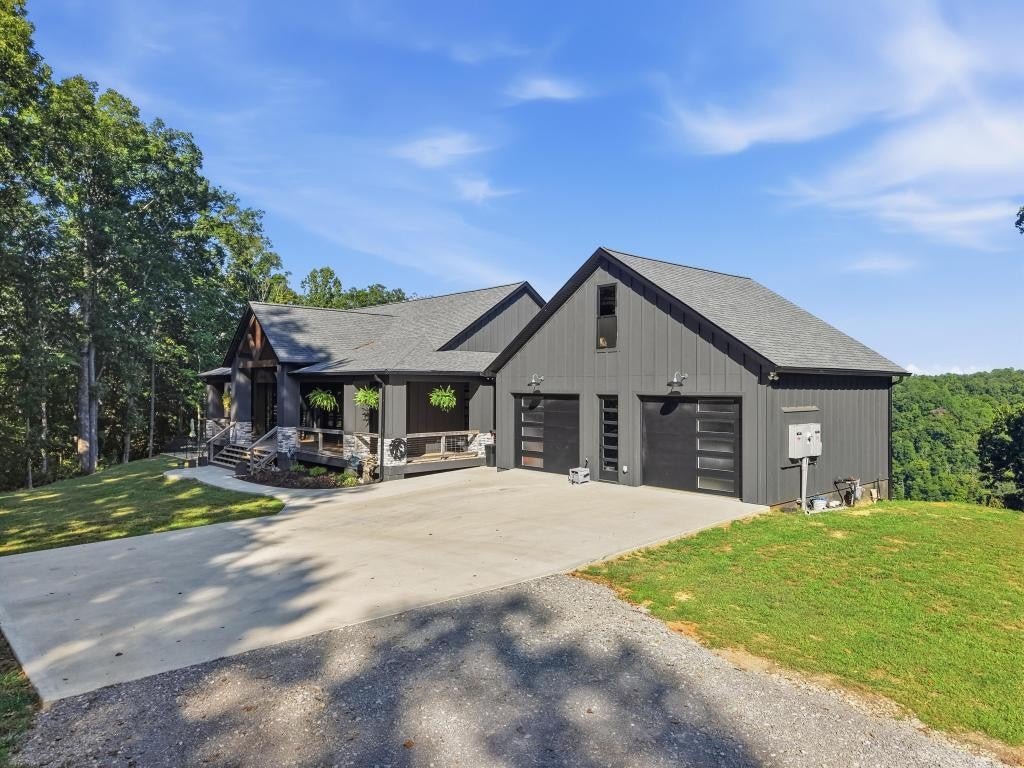 1200 Pine Orchard Rd