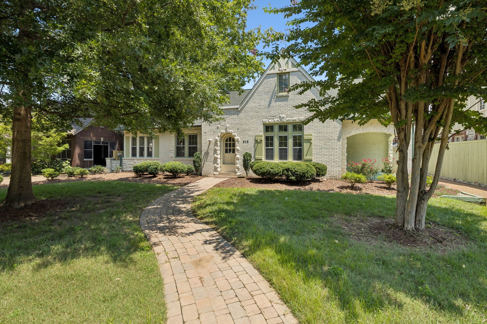 4-bed home at 216 Lauderdale Rd Nashville, Madison, sold September 3, 2026