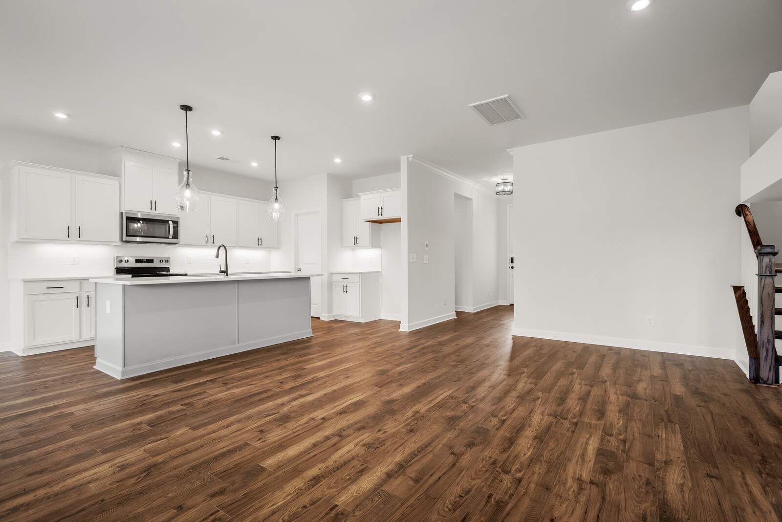 1926 Hildebrand Lane