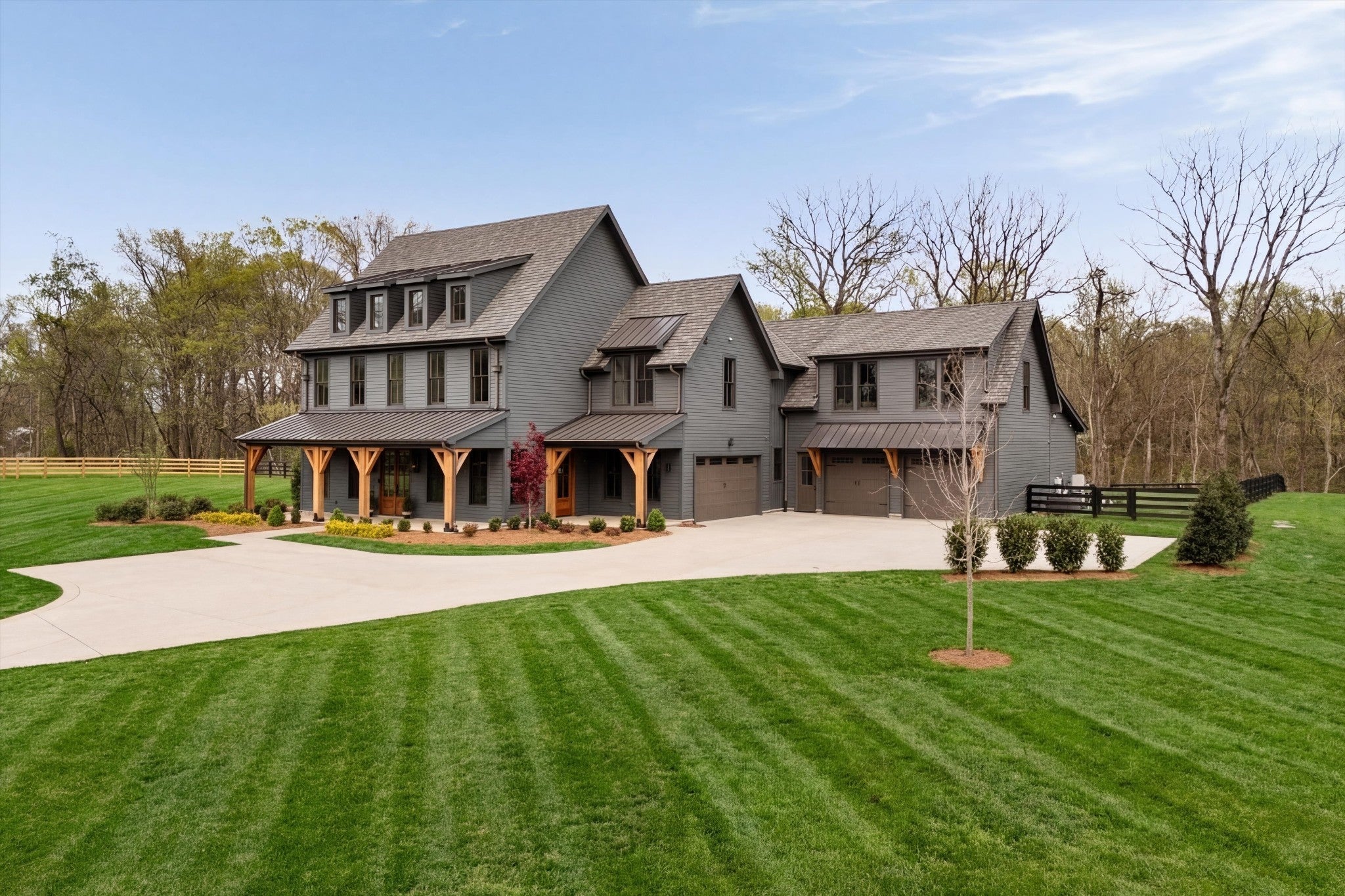 6904 Farm Path Ln