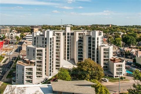 Photo of 900 19th Ave S #608, Nashville, TN 37212 (MLS # 3099137)