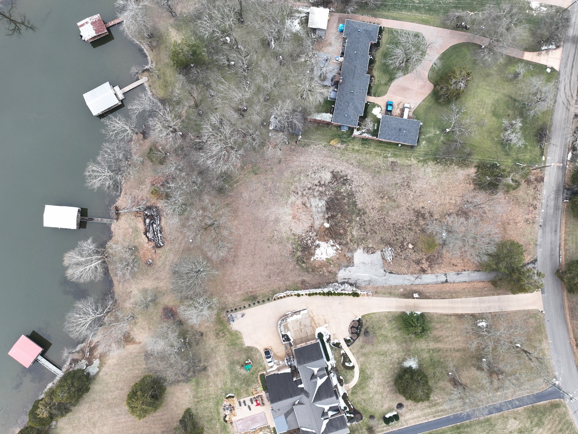 220 Bluegrass Dr