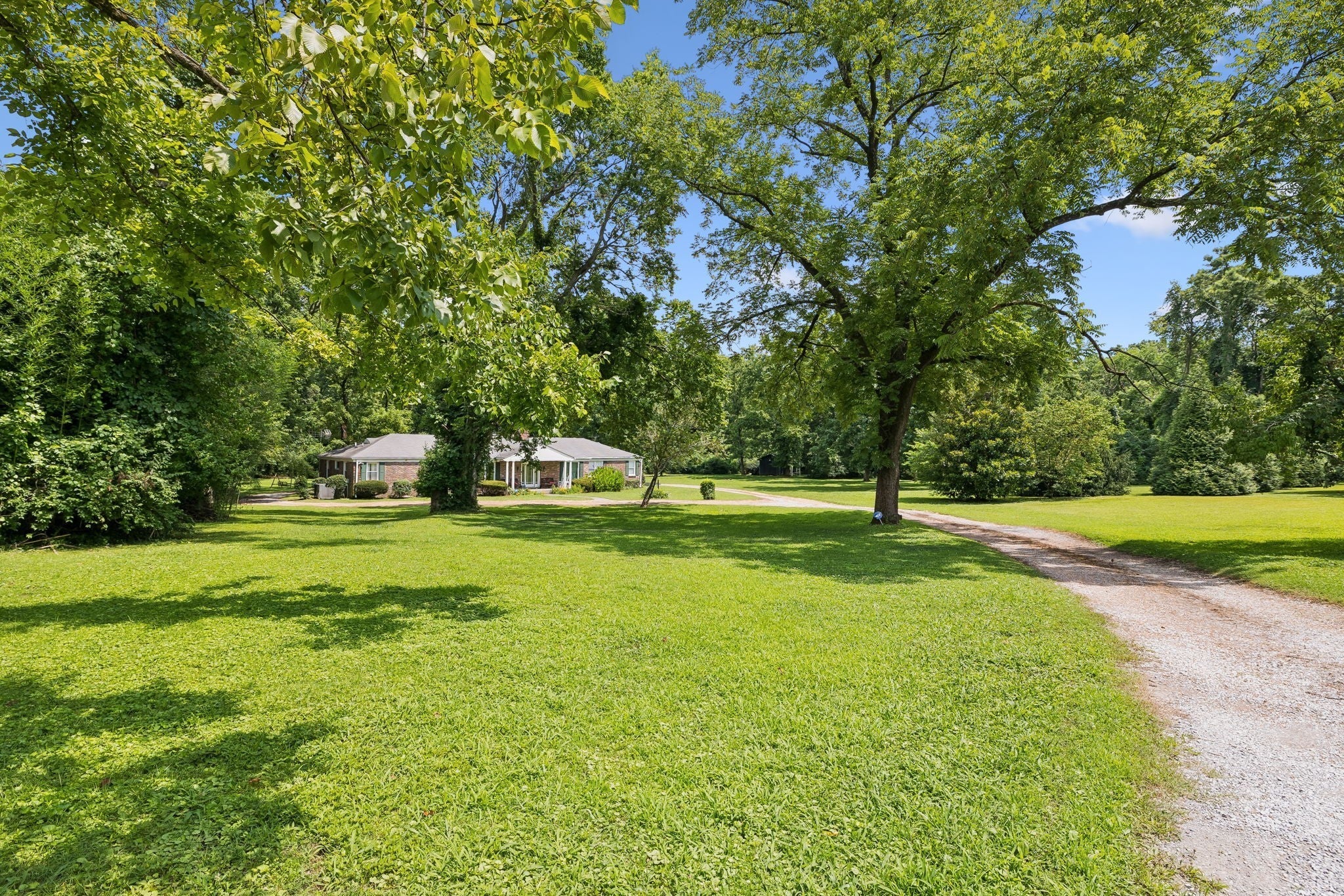 853 Pasadena Dr