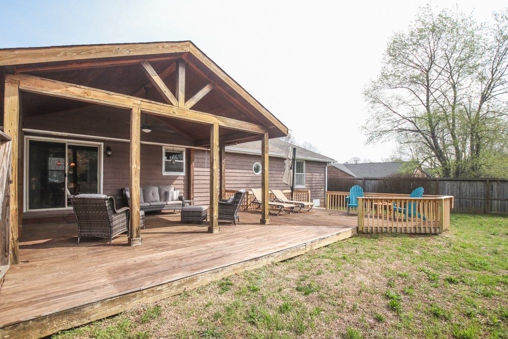 1037 Tinnell Rd