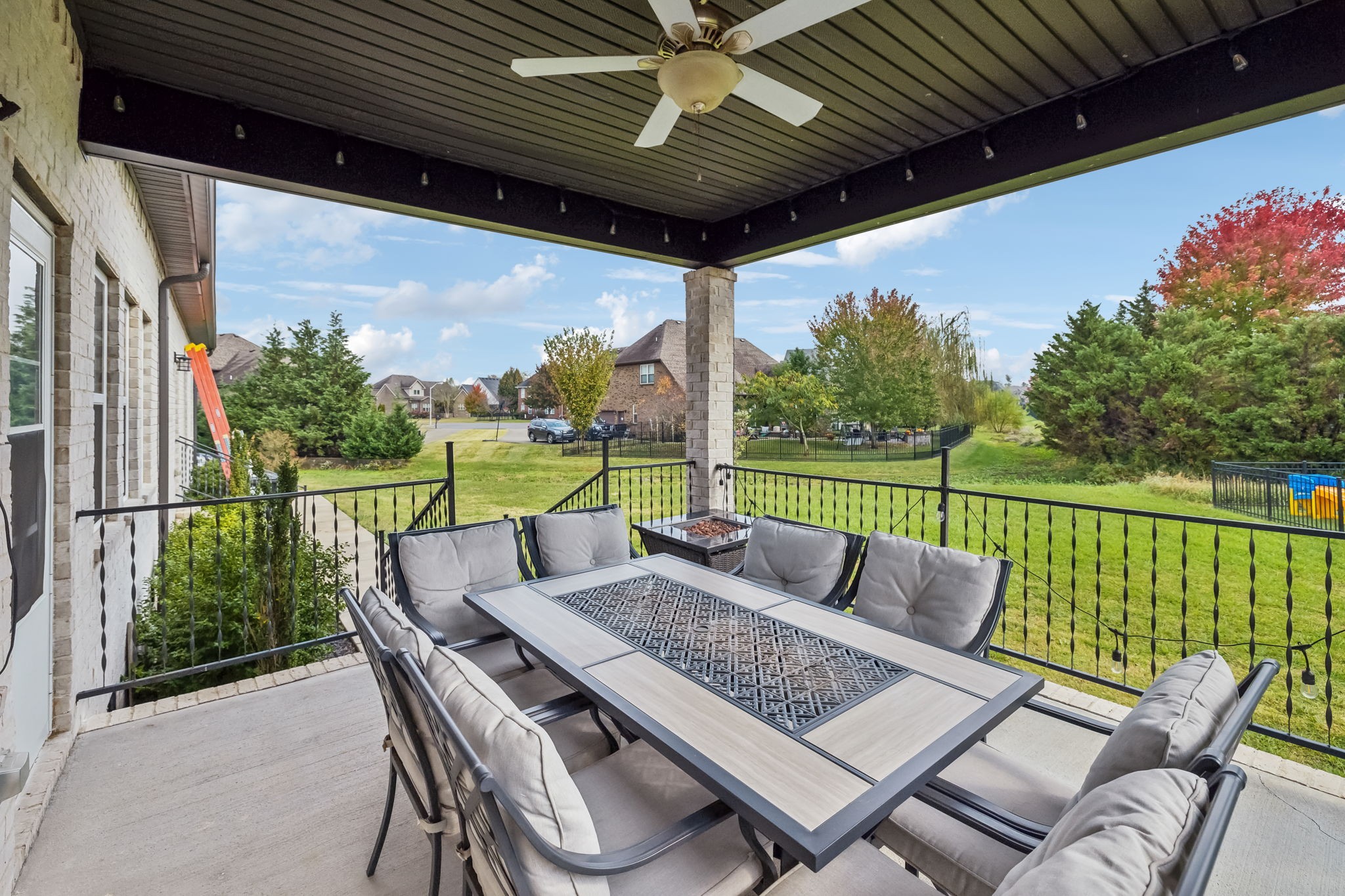 2737 Beaulah Dr