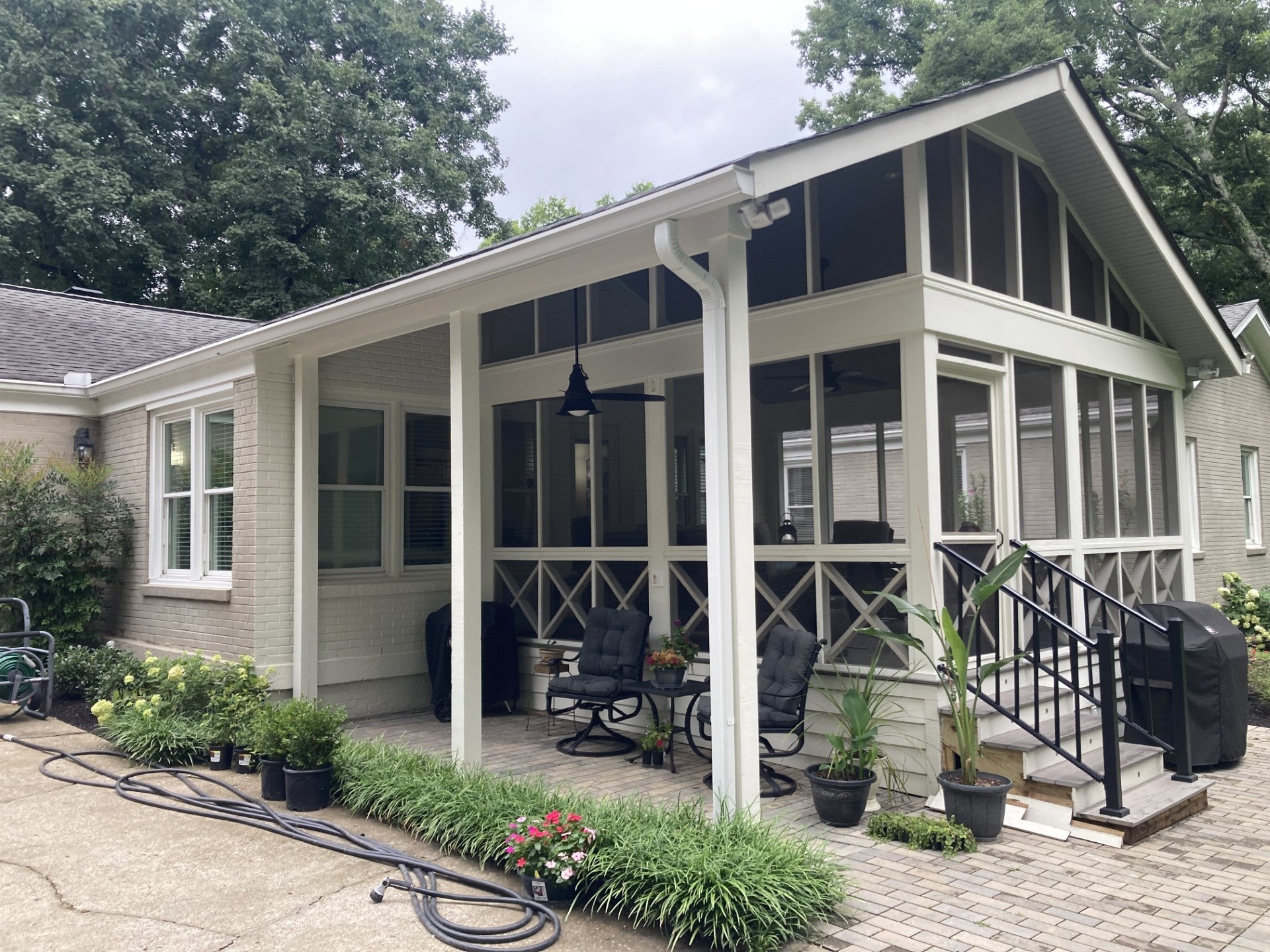 206 W Meade Dr