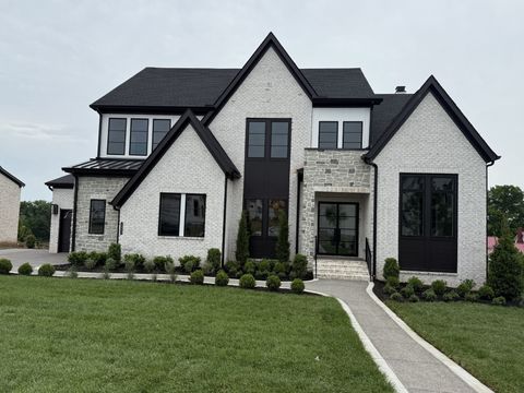 1552 White Barn Brentwood TN 37027