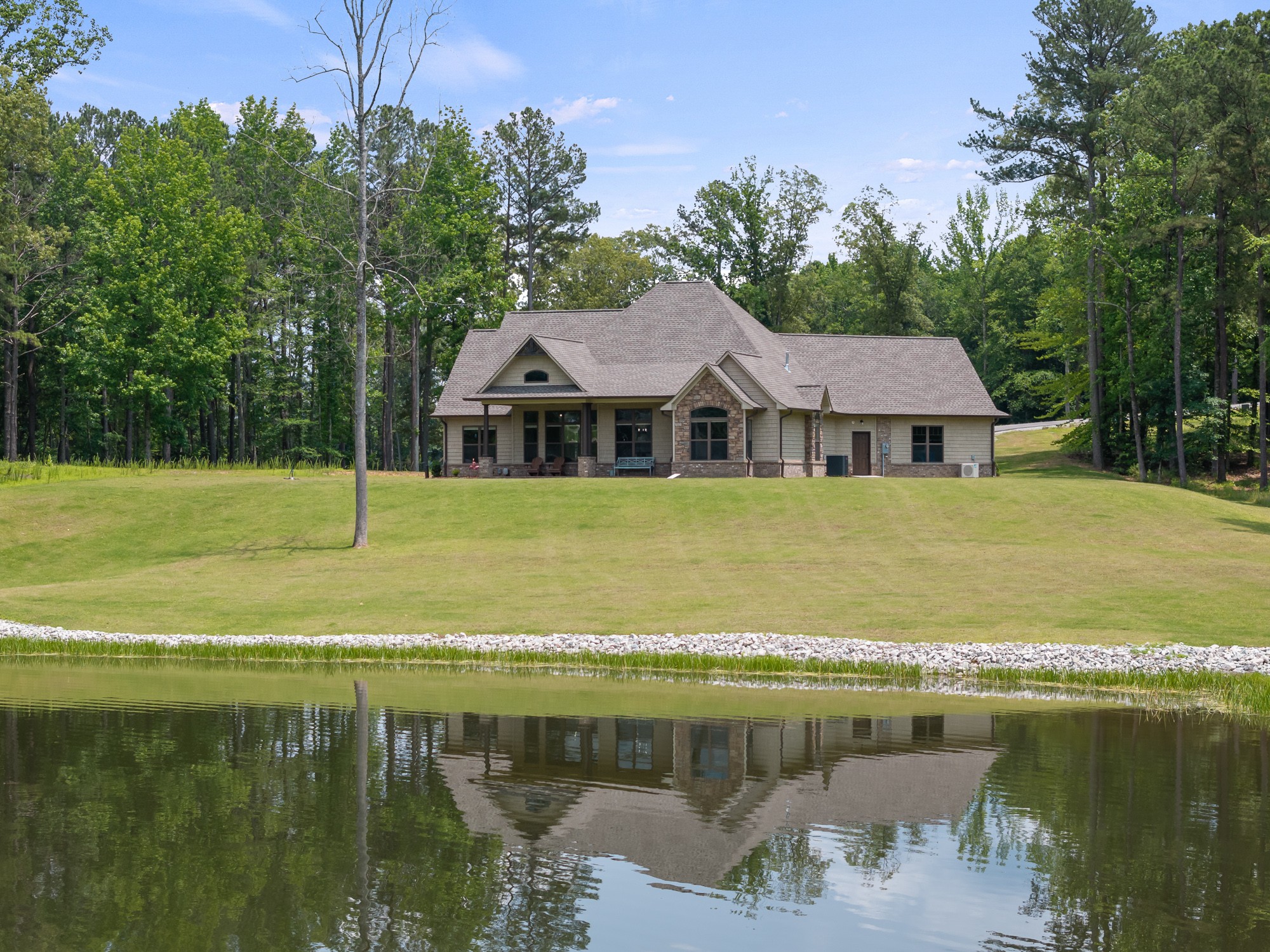 185 Stately Oak Dr