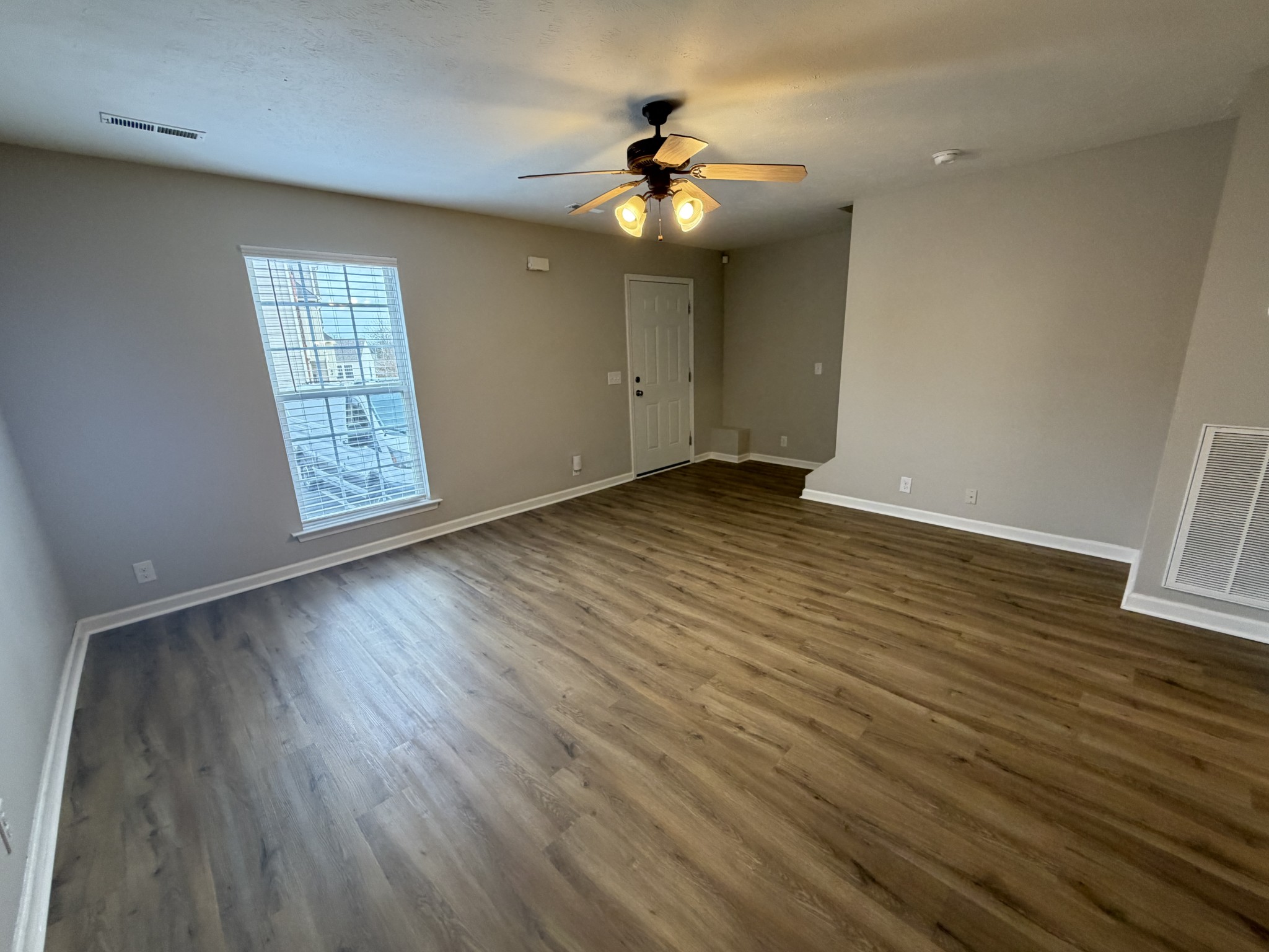 5170 Hickory Hollow Pkwy 143