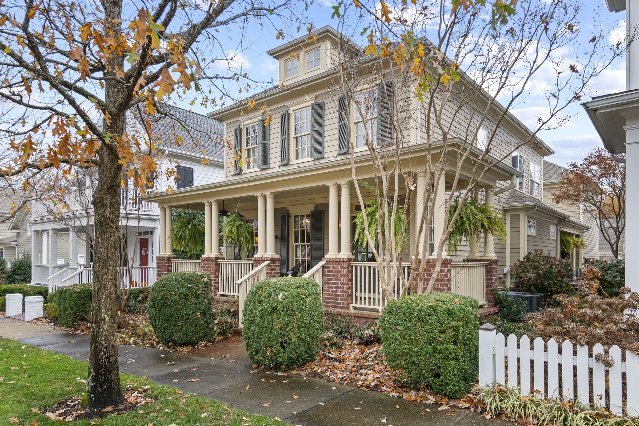 713 Pearre Springs Way