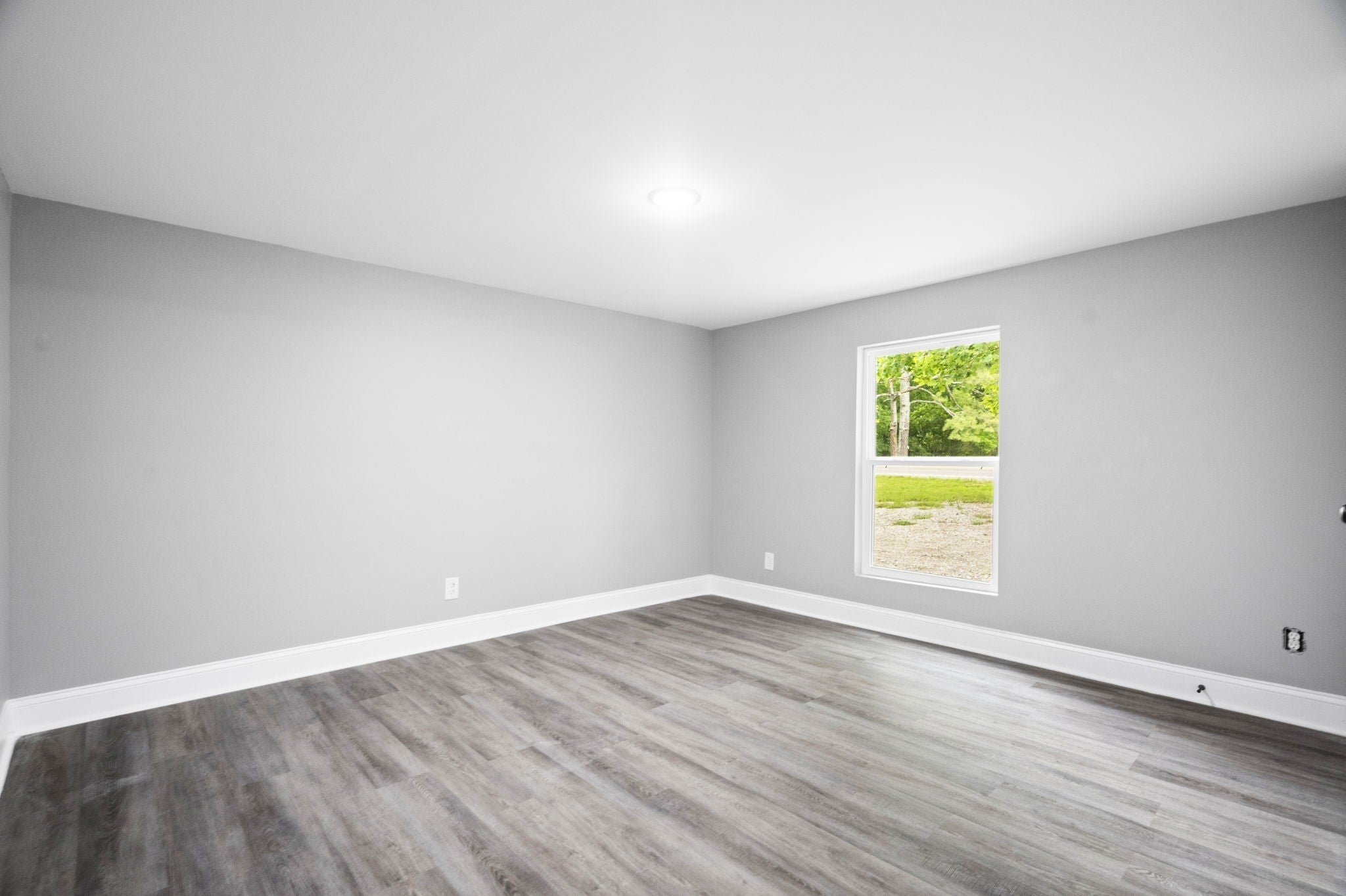 5733 Clarksville Pike, Joelton TN 37080 4-bed home, photo 4 of 23