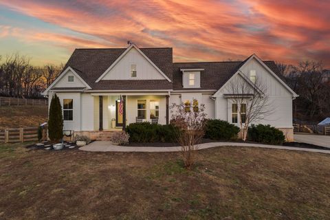 1677 Blackburn Ln Spring Hill TN 37174