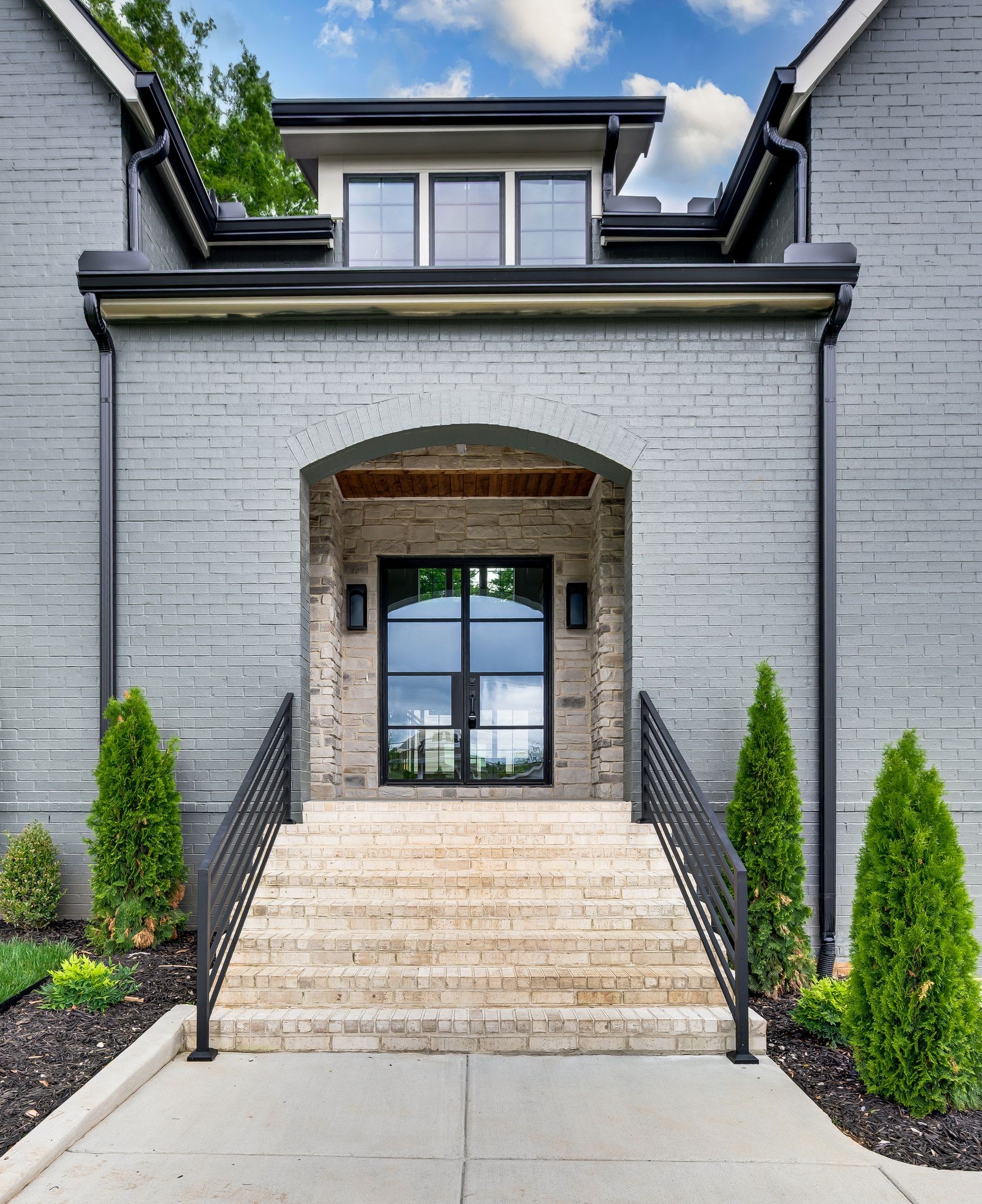 1709 15th Ave S