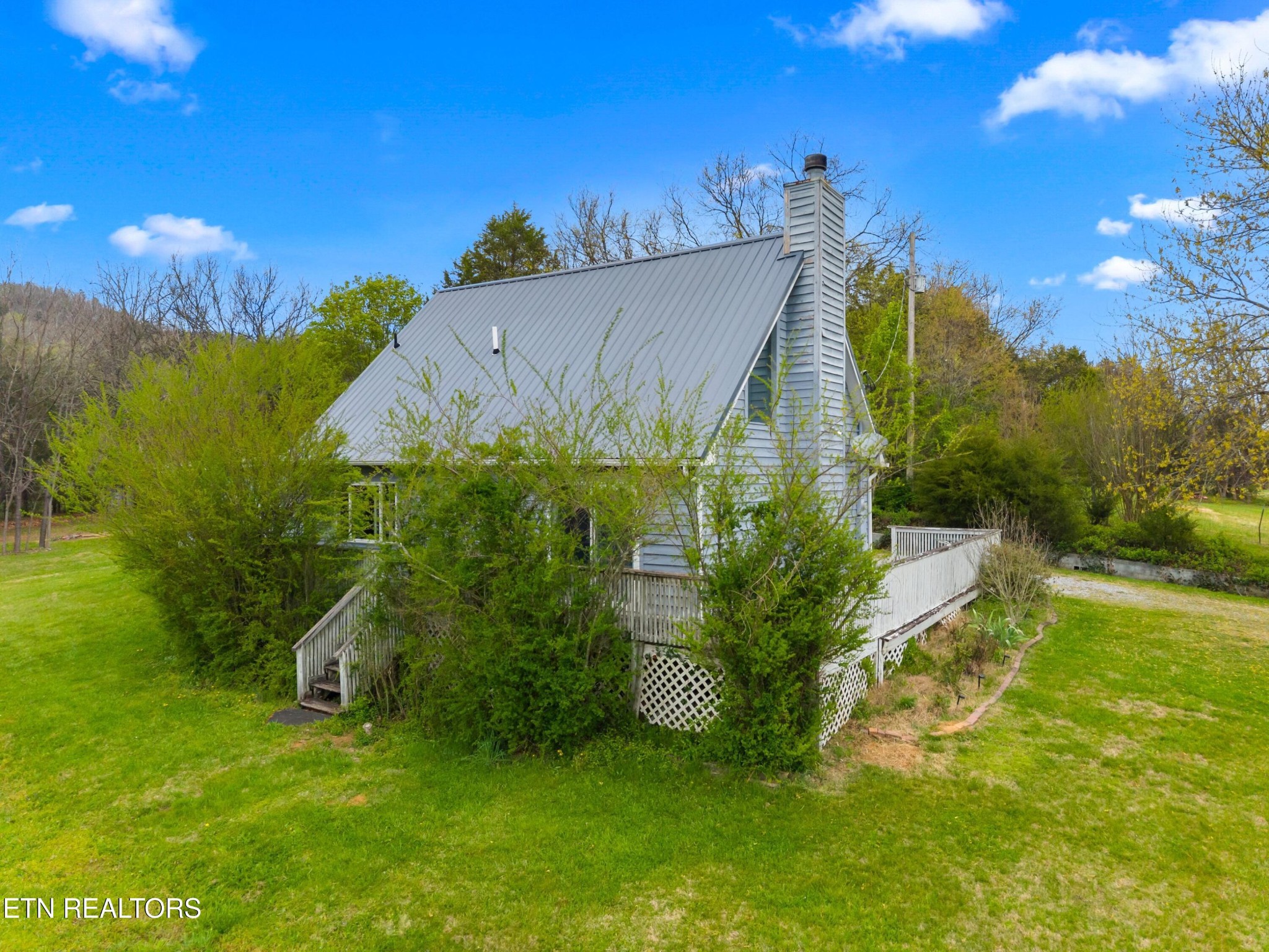 664 W Dumplin Valley Rd