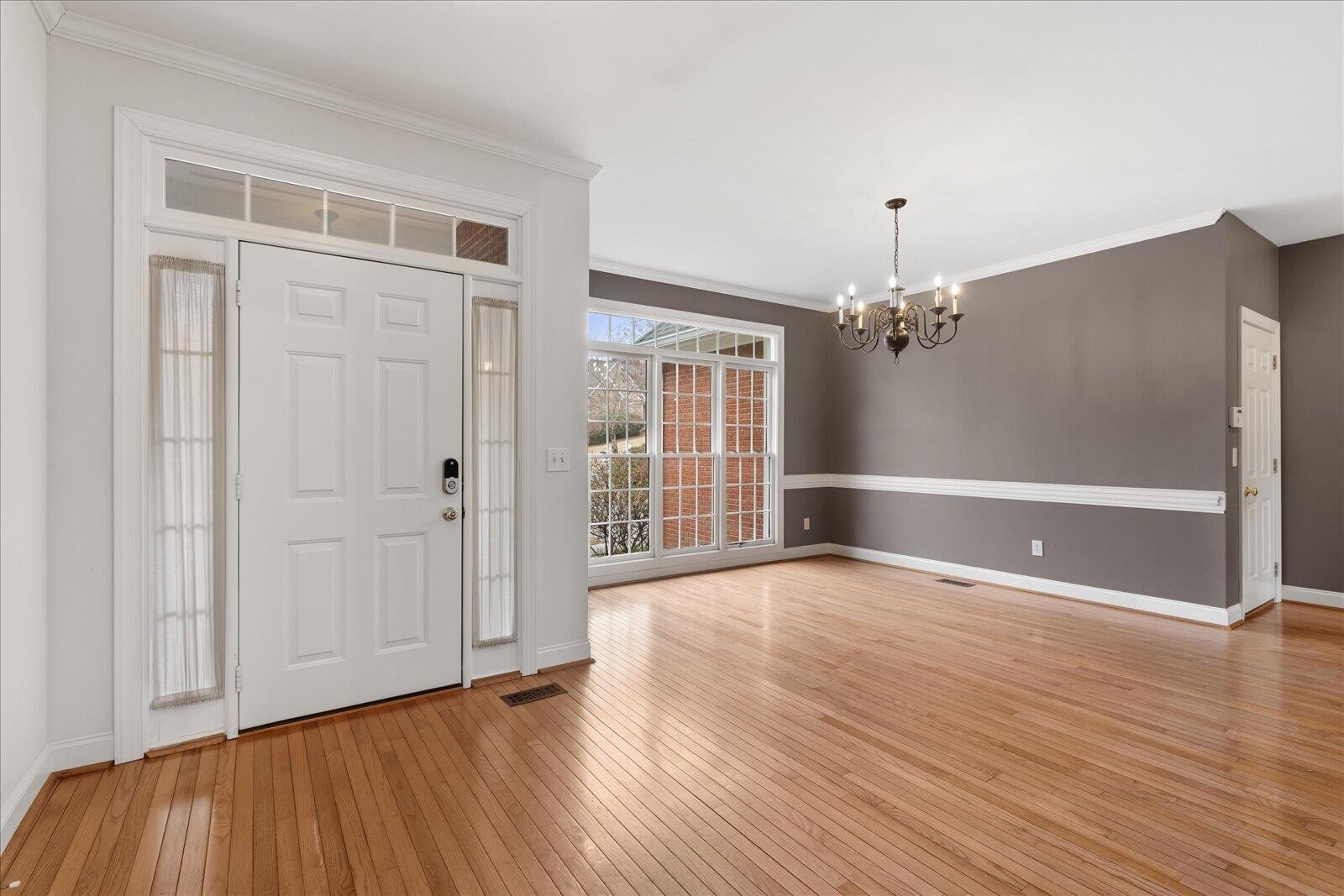 121 Oakhurst Terrace NE