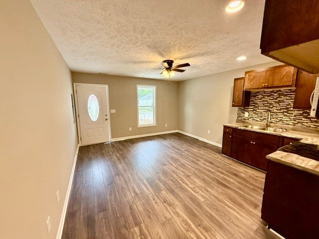 321 s Gentry St