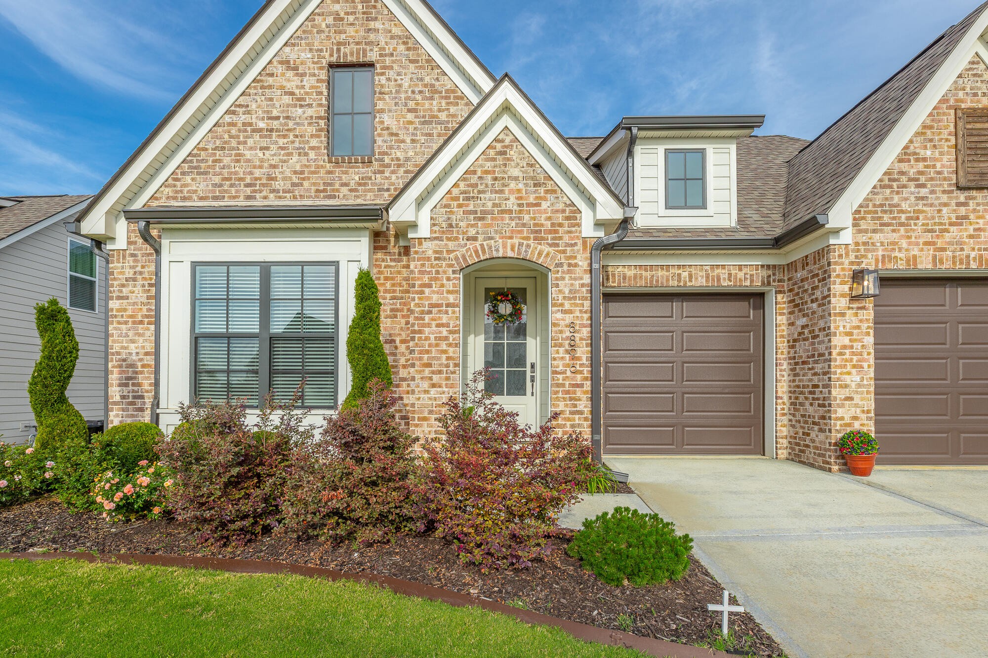 8896 Little Pine Lane