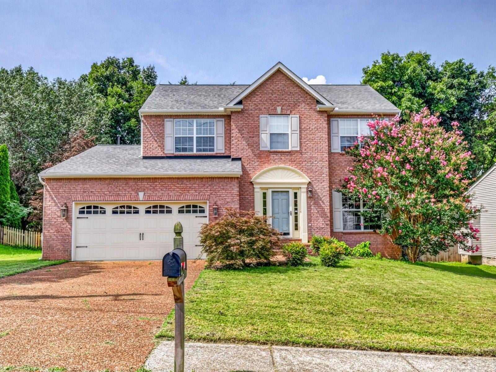 1534 Cardinal Ln