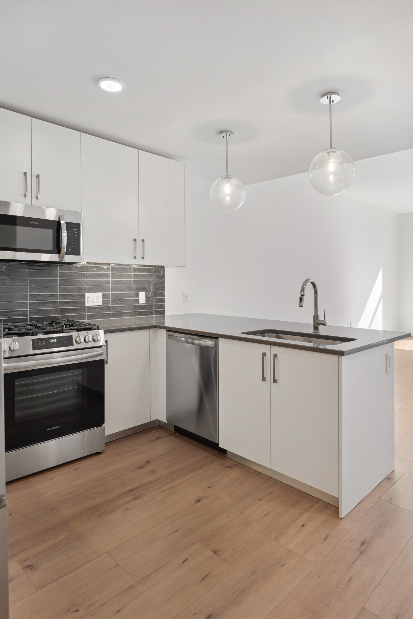 1212 Demonbreun St A7 (N)