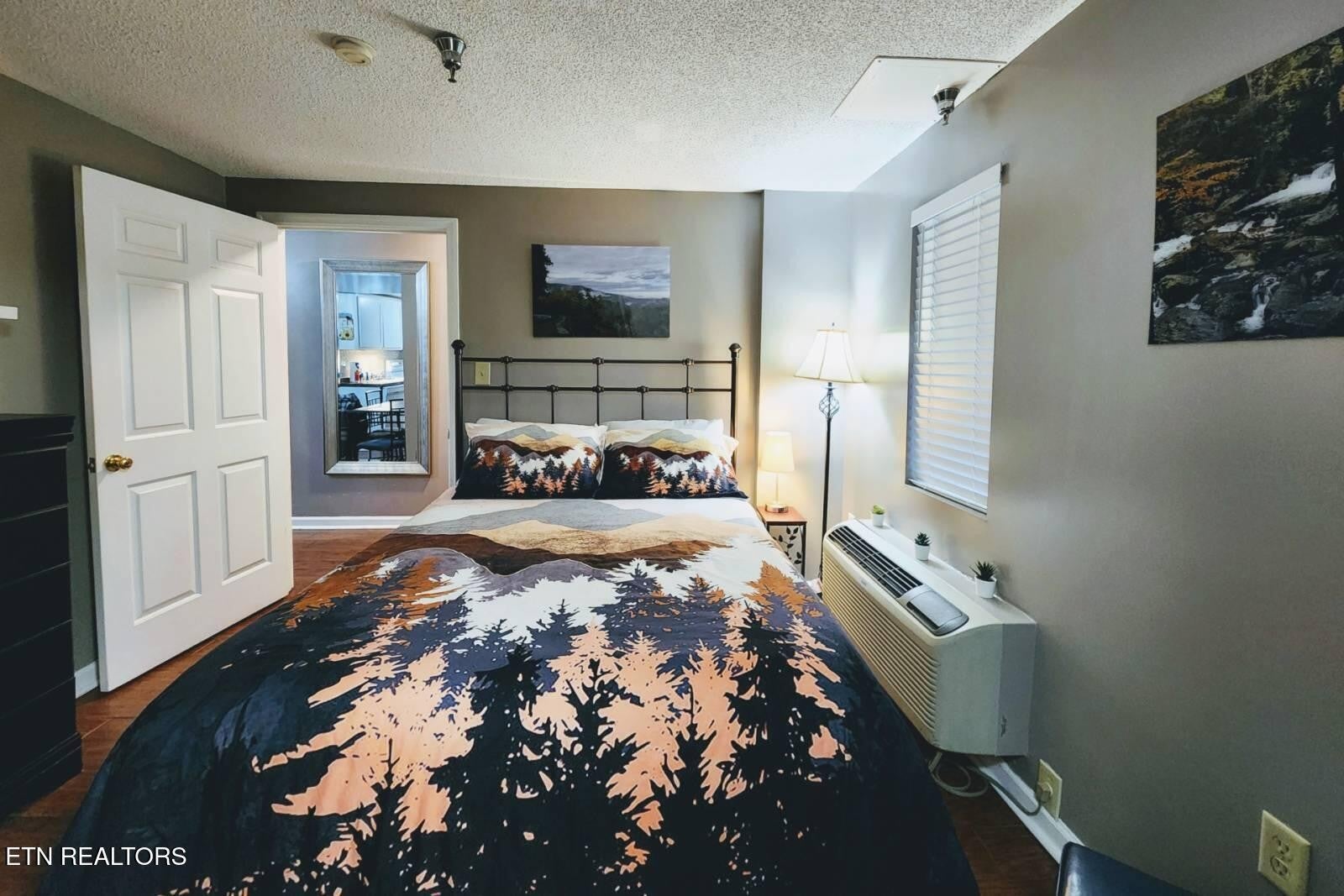 413 Baskins Creek Rd 301