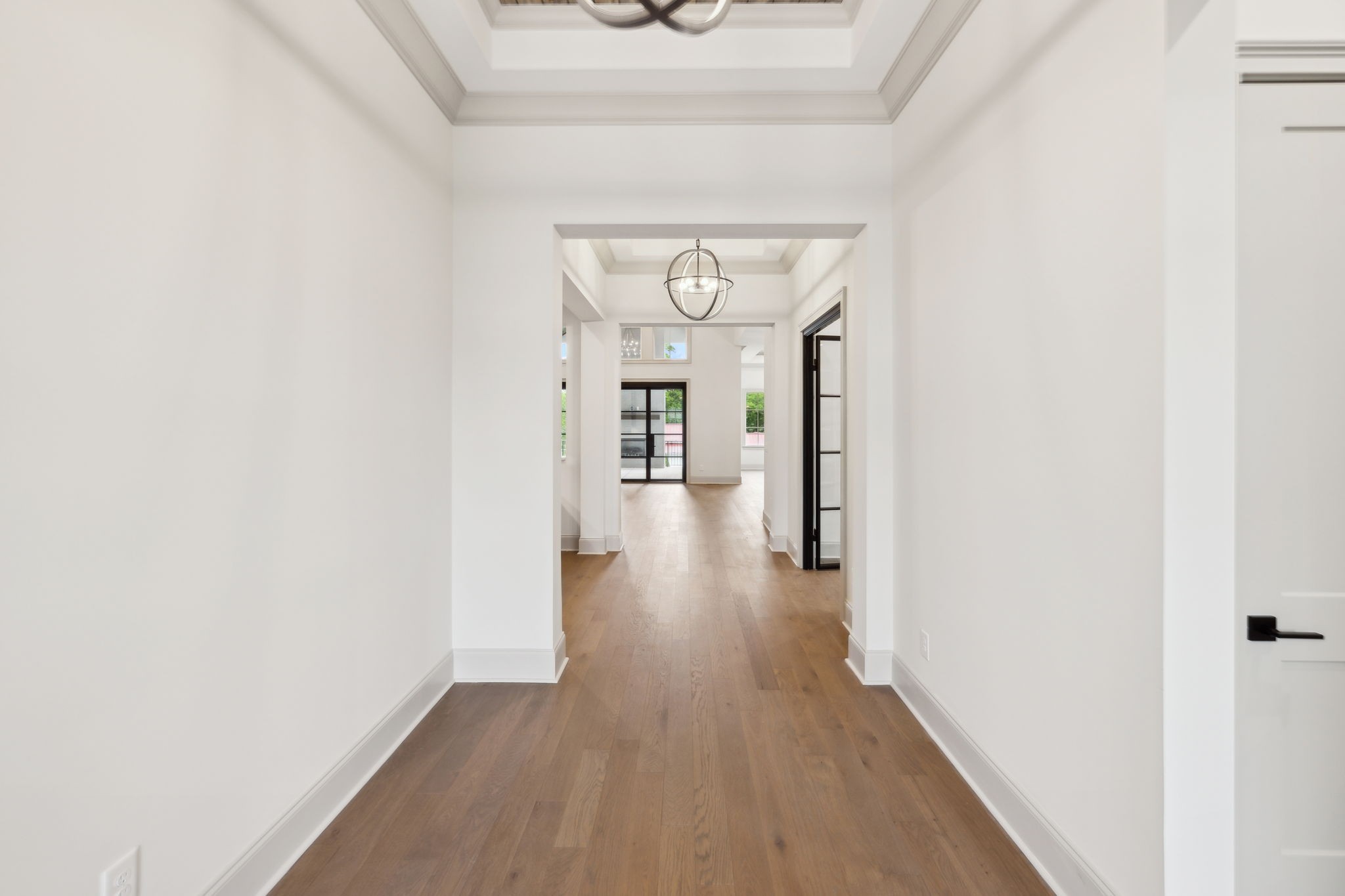 1554 White Barn