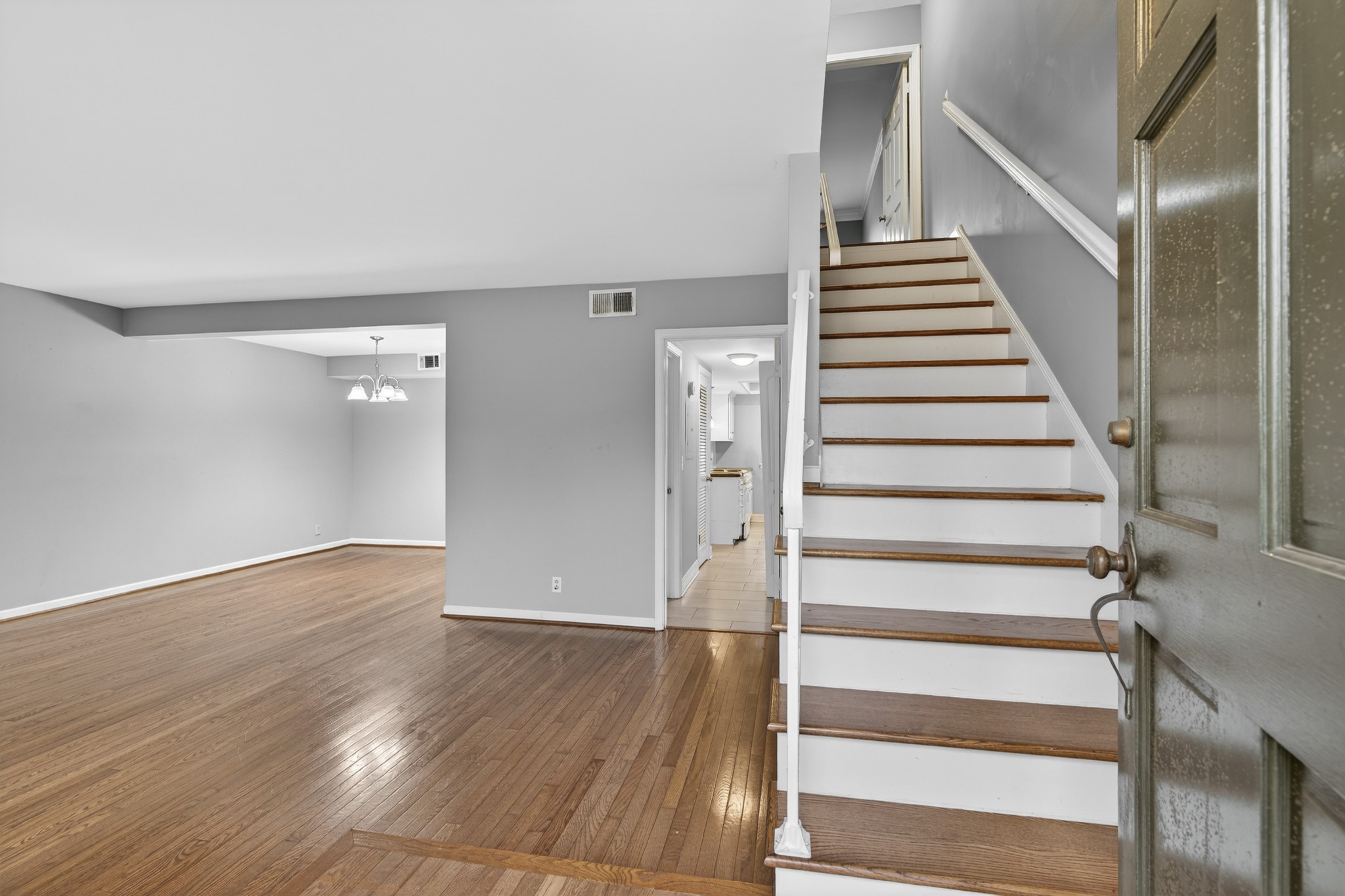 8207 Sawyer Brown Rd K2