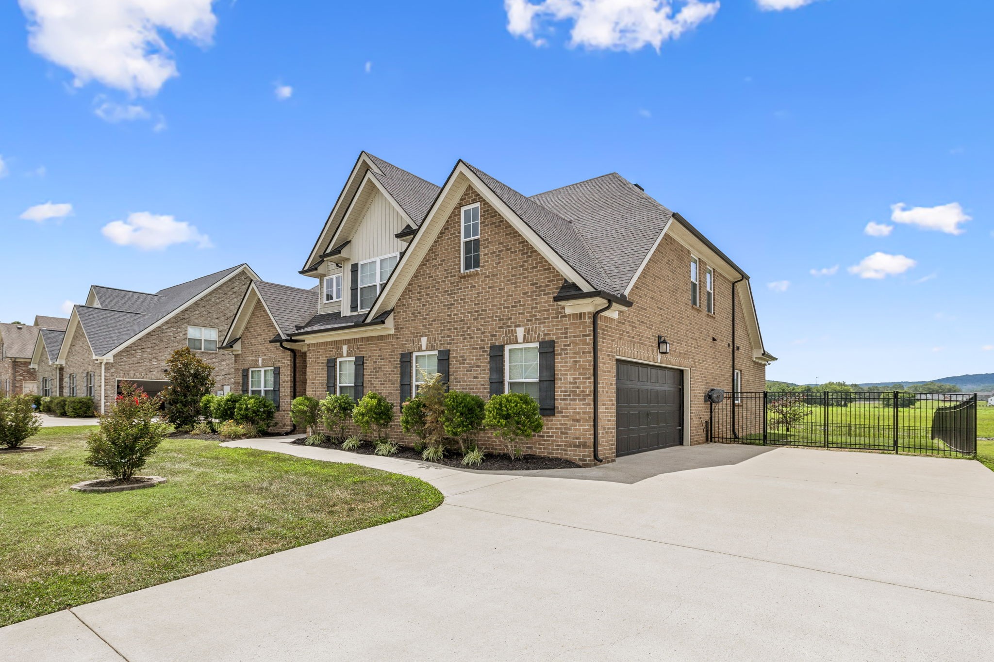 7013 Harriswood Ln