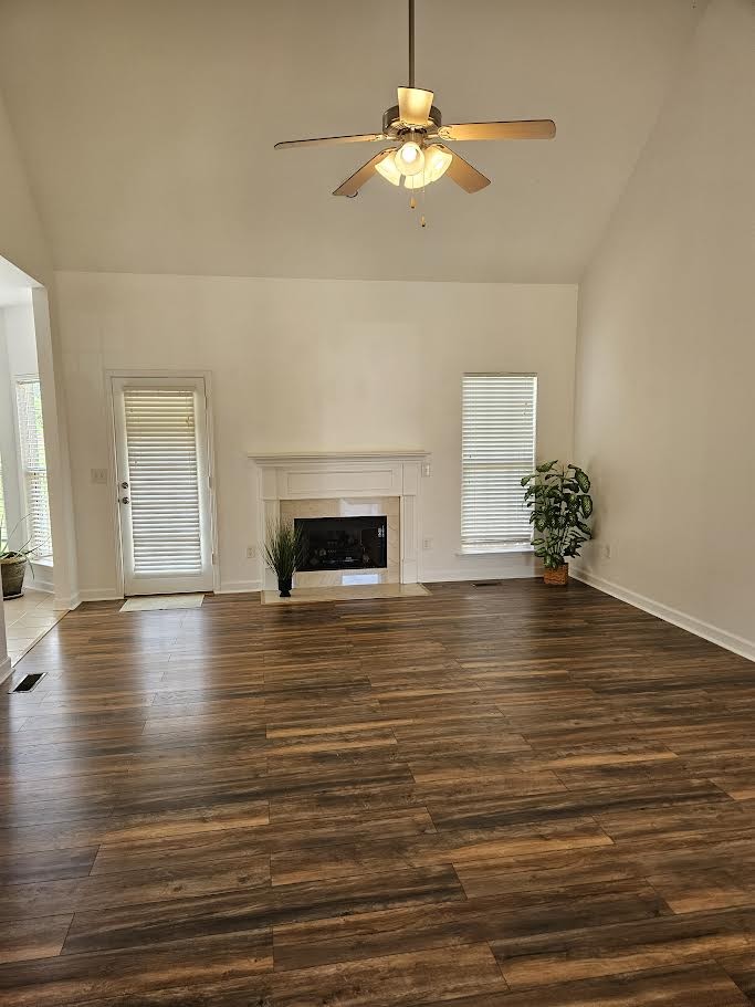 1042 Stonehollow Way