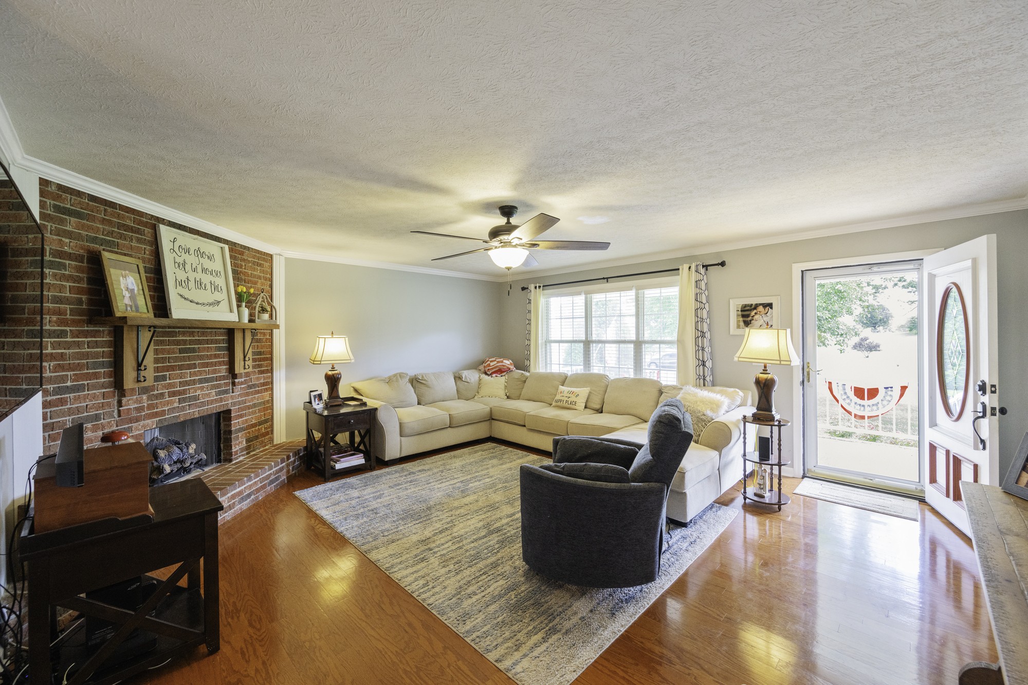 127 Fisherdale Dr