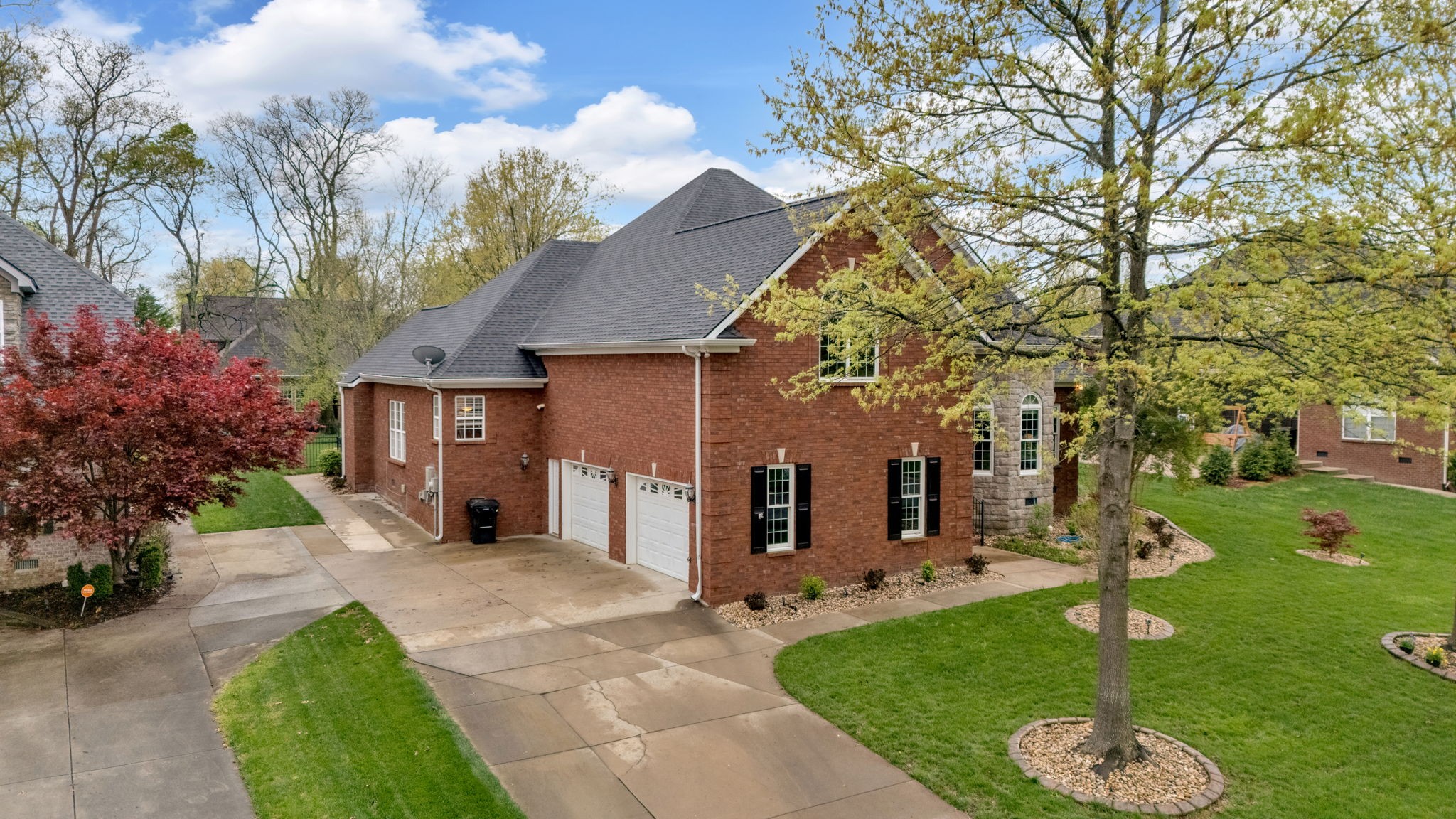 5347 Cavendish Dr