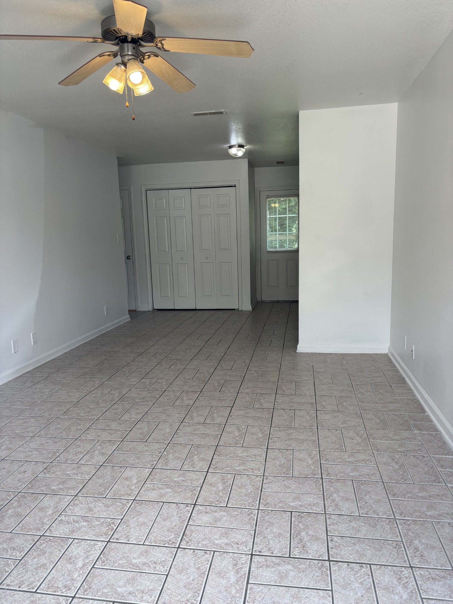 535F Lafayette Rd