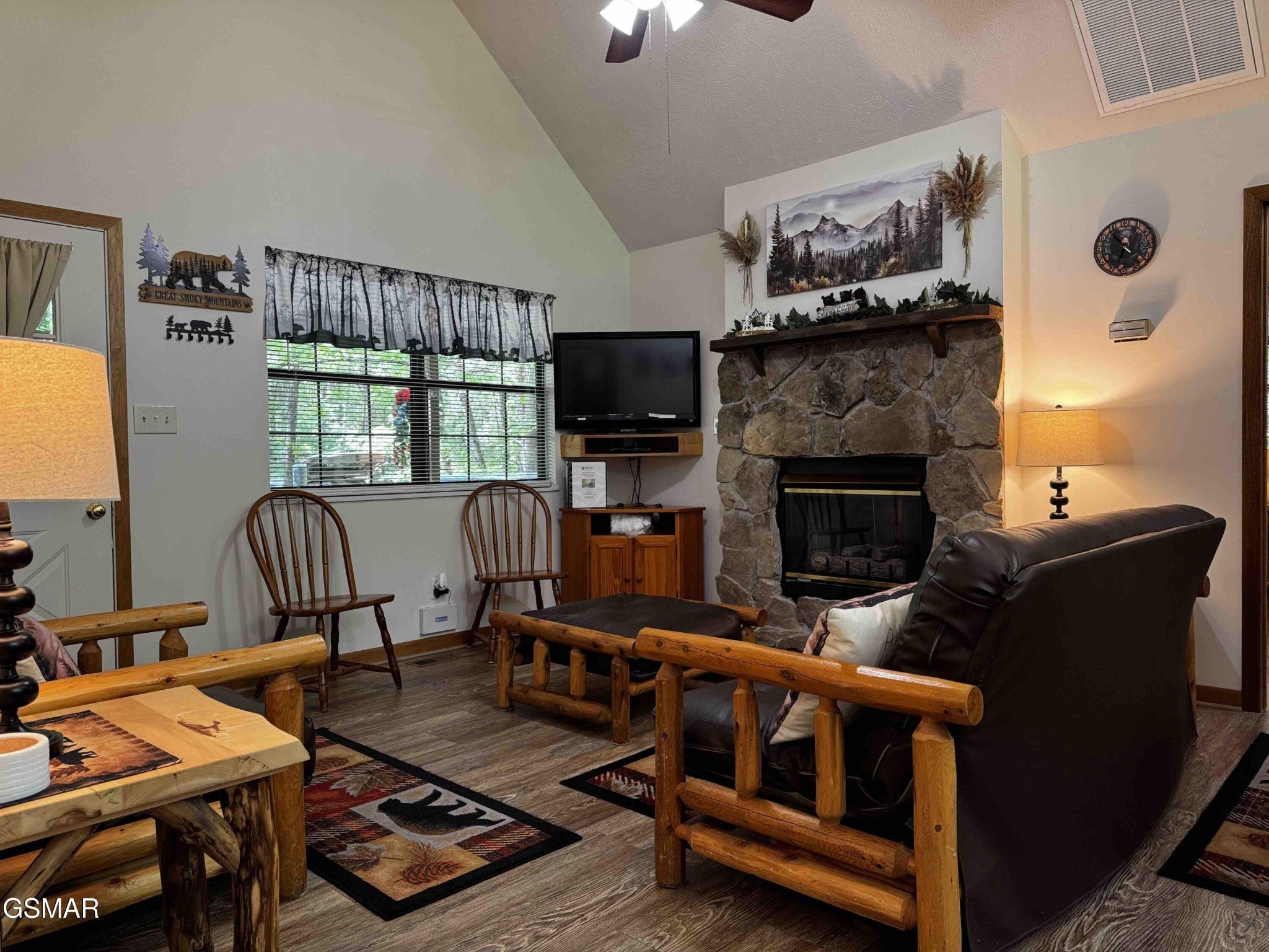 653 Oaks View Court Adalynns Retreat