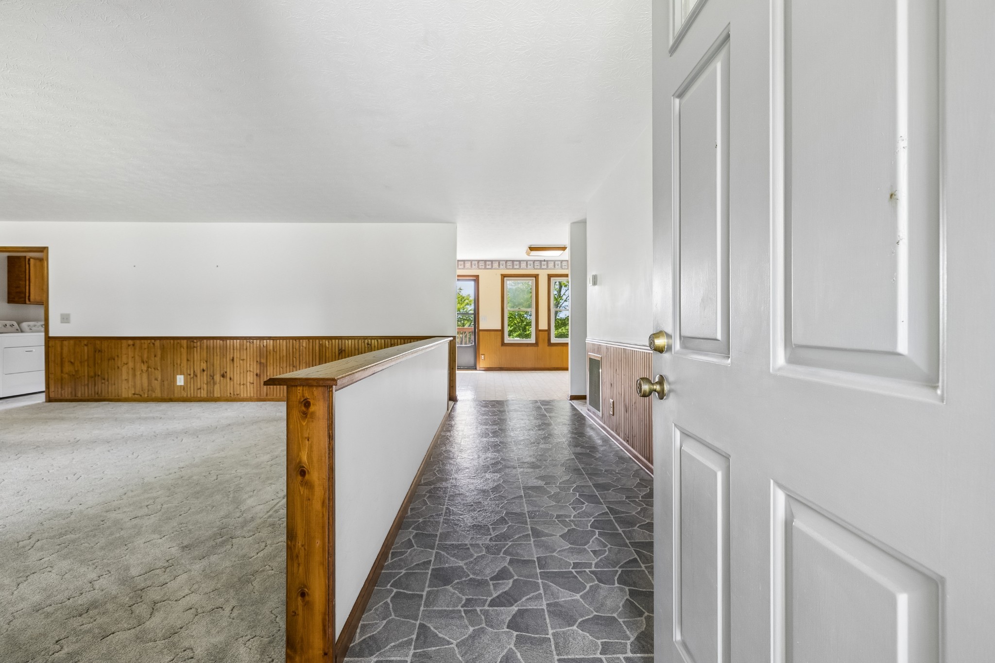 1690 Lawrence Ln