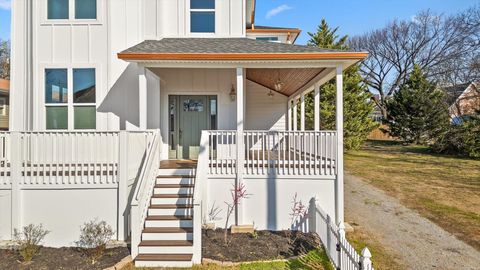 Photo of 1403 Bailey Avenue, Chattanooga, TN 37404 (MLS # 3060927)