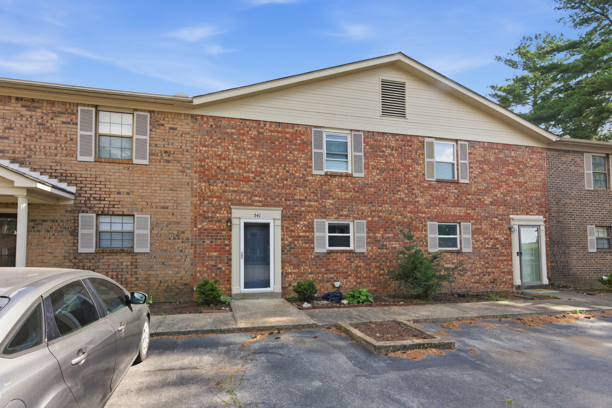 541 River Rock Blvd