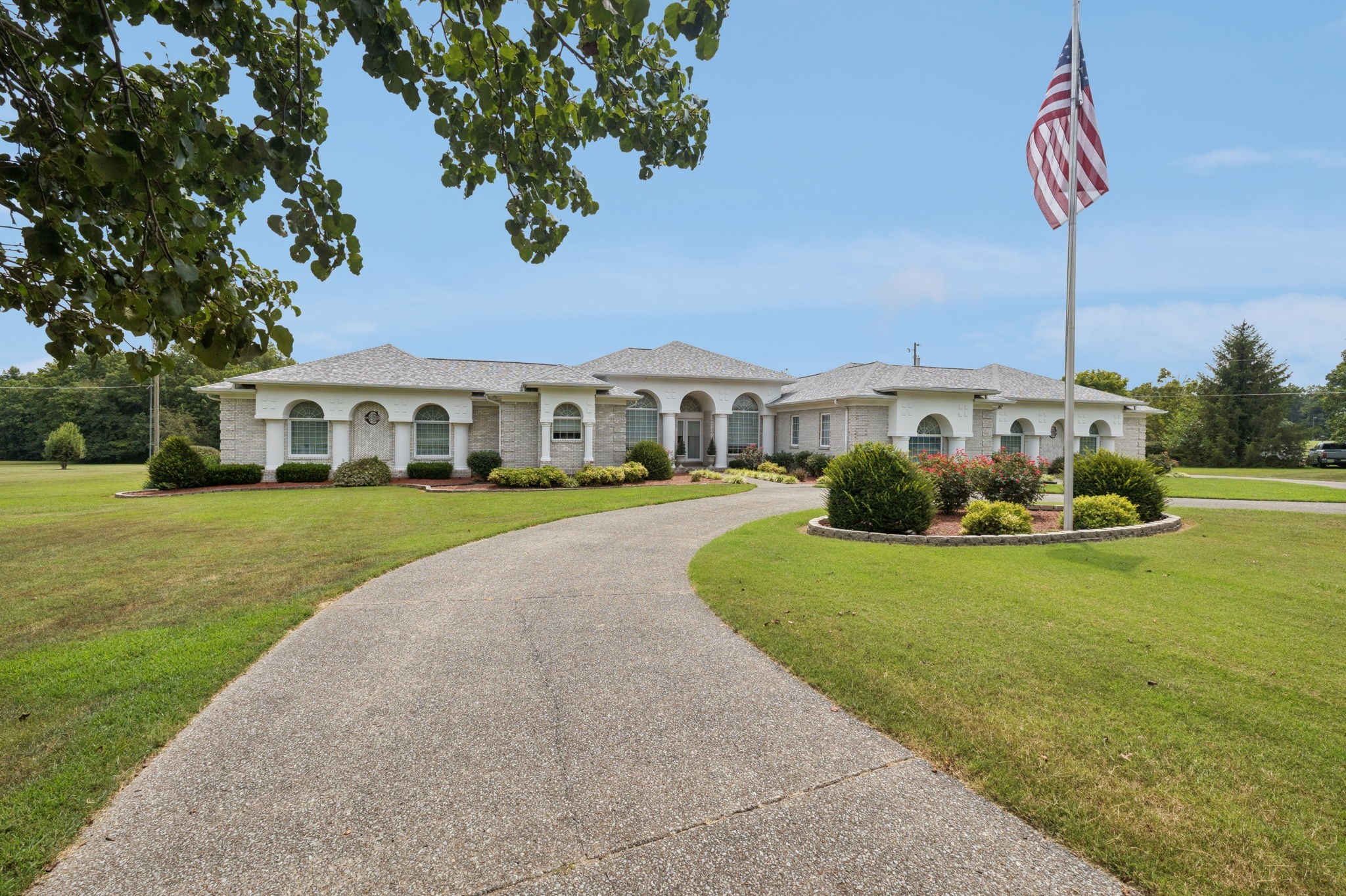 5932 Clarksville Pike