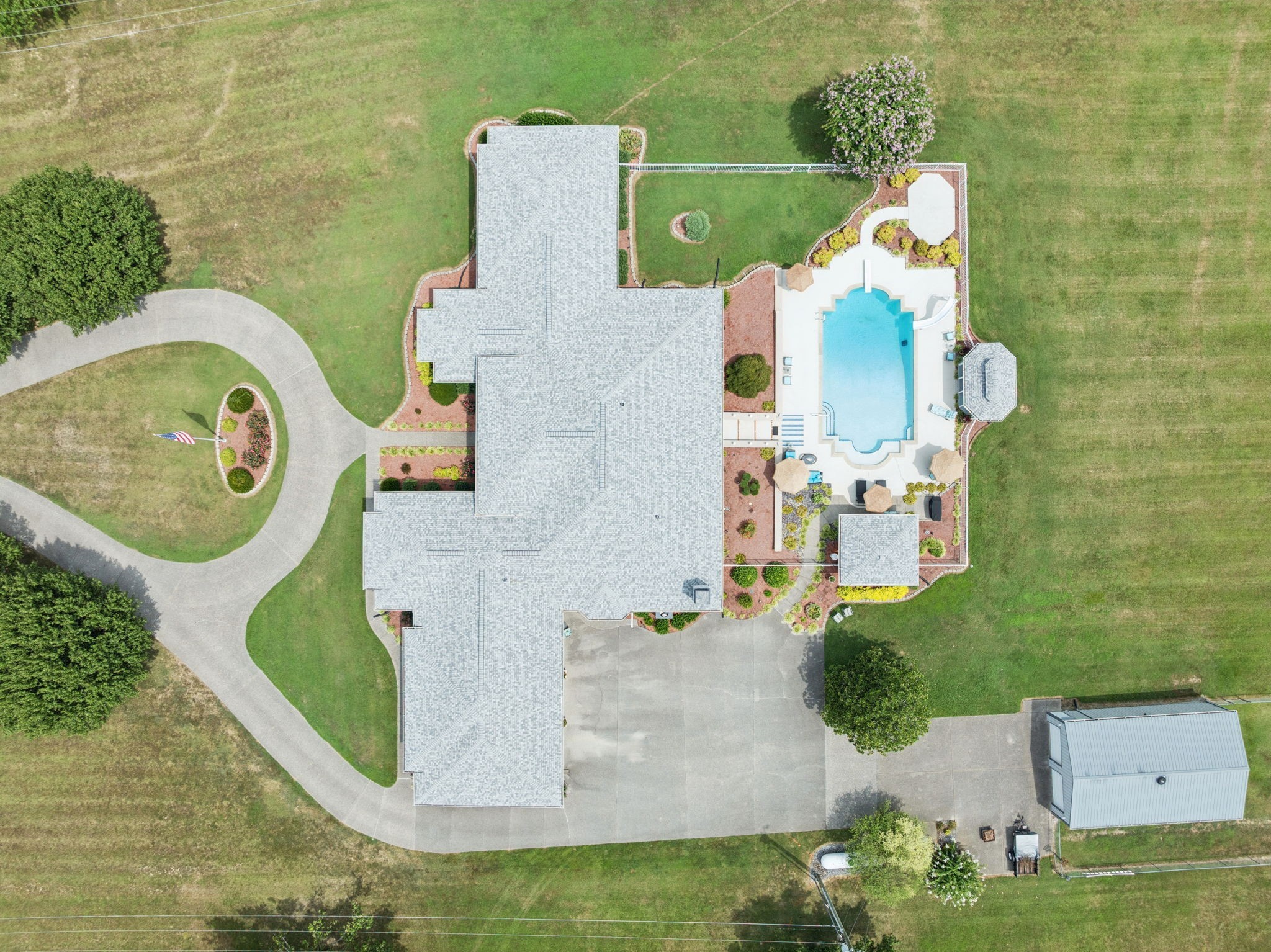 5932 Clarksville Pike