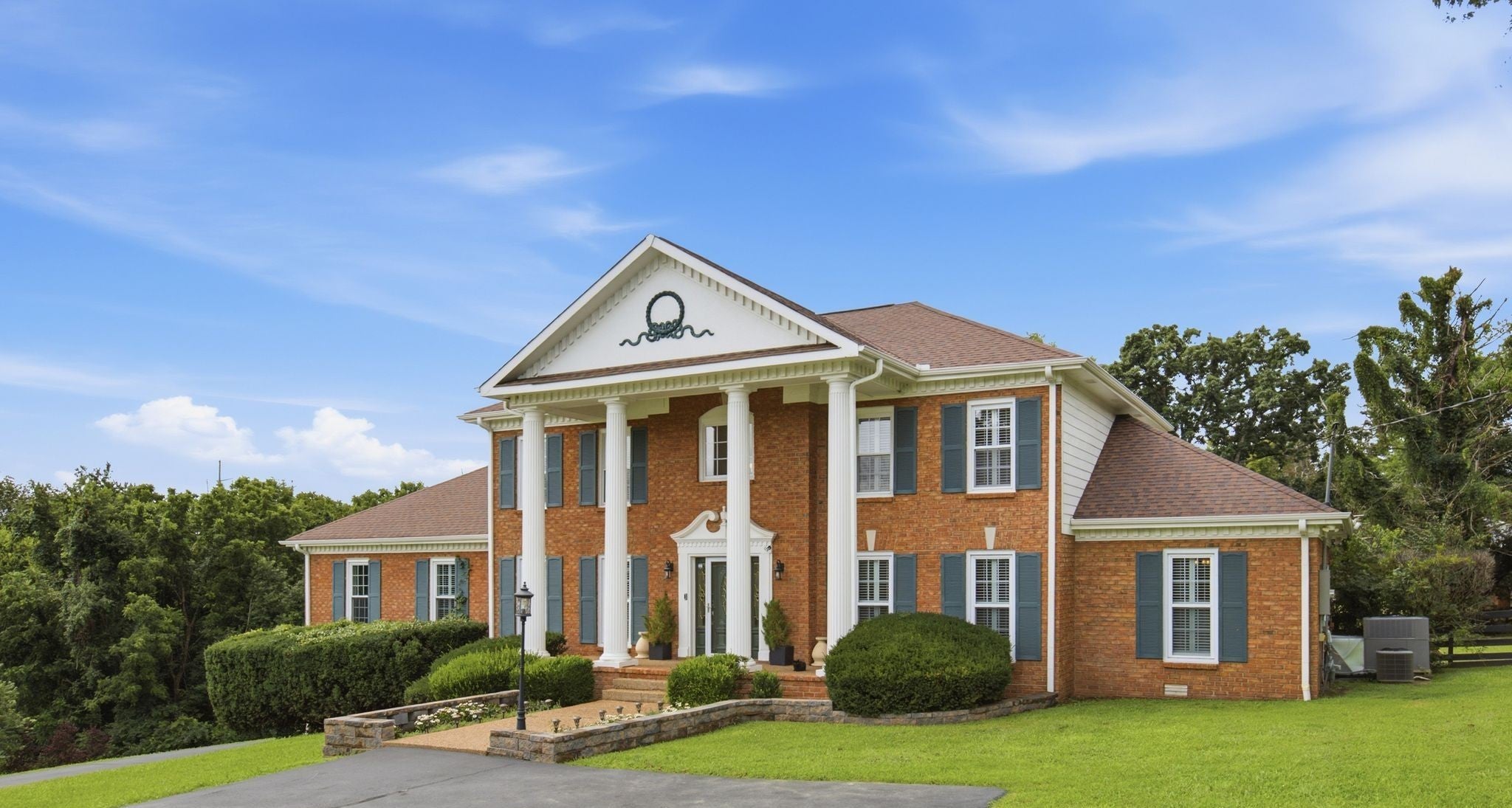 4-bed home for sale in Brentwood, TN 37027, 9303 Concord Rd 9303 Concord Rd, Brentwood TN 37027 4-bed home, photo 2 of 60